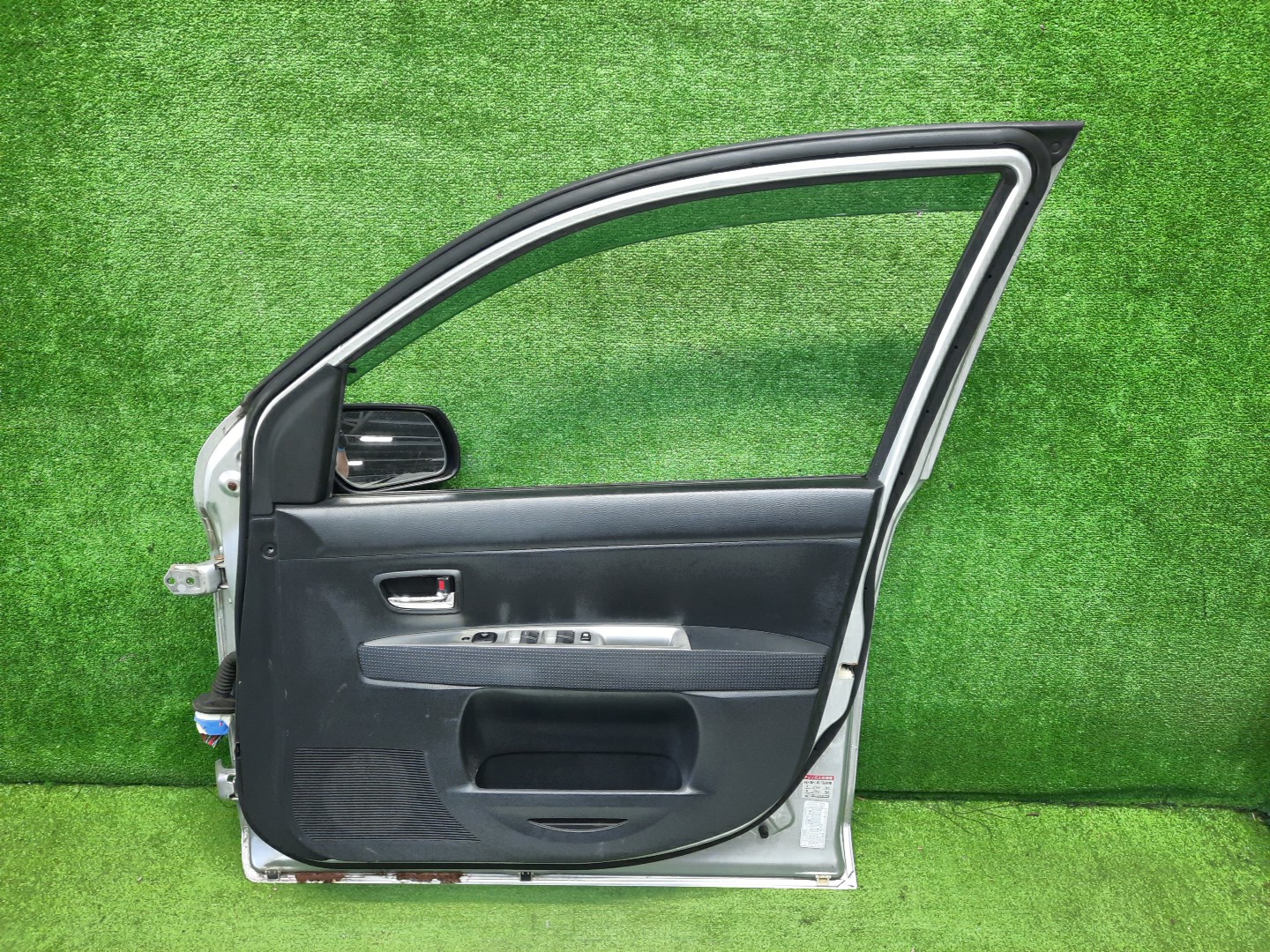 Дверь правая передняя MAZDA DEMIO DY3W, DY5W, DY3R 4186 4 ракурс