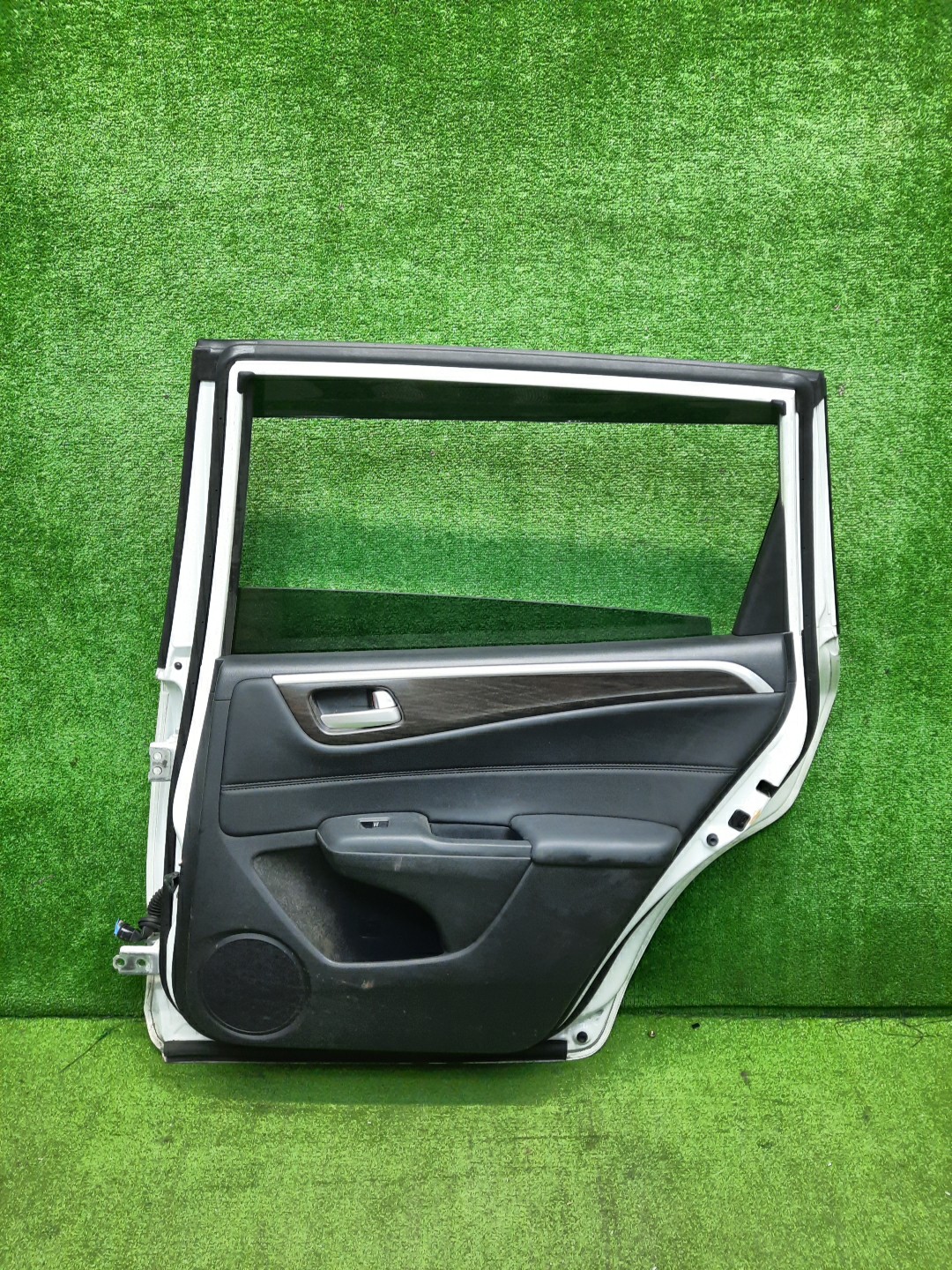 Дверь правая задняя HONDA JADE FR4 4196 3 ракурс