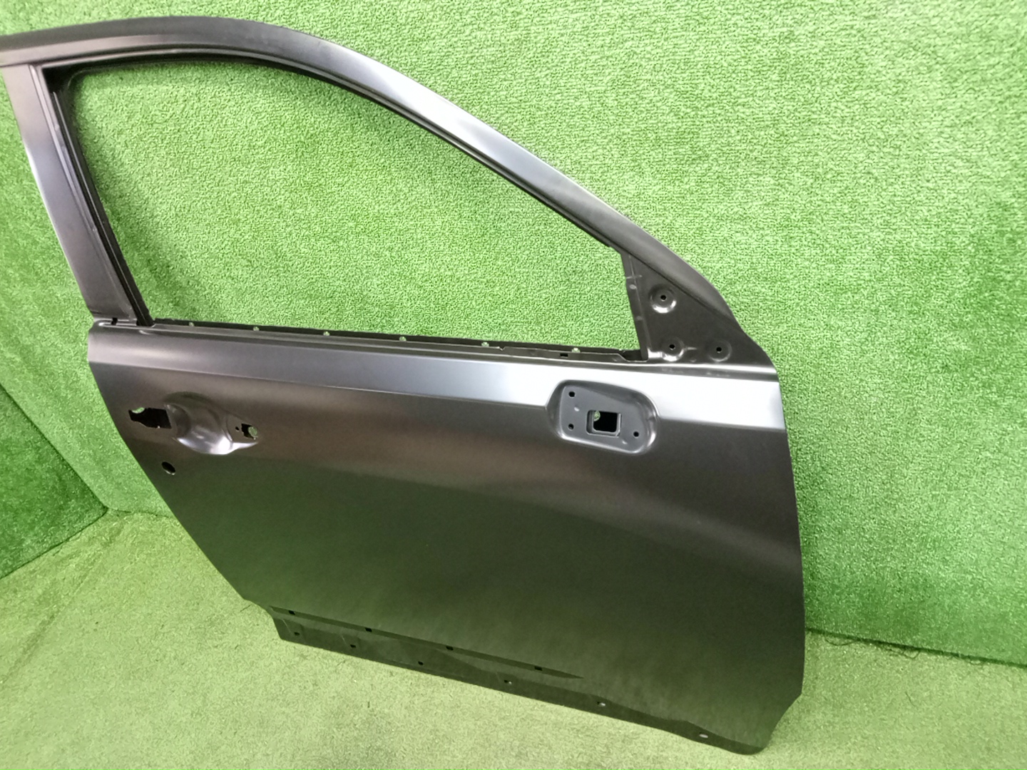 Дверь правая передняя HONDA WR-V DG5 67010-31X-J00ZZ 3 ракурс Дверь правая передняя HONDA WR-V DG5 67010-31X-J00ZZ 3 ракурс