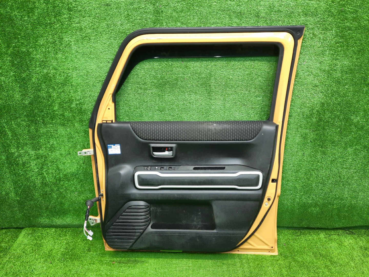 Дверь правая передняя SUZUKI FLAIR CROSSOVER, HUSTLER MS92S, MS52S, MR52S, MR92S 4312 4 ракурс