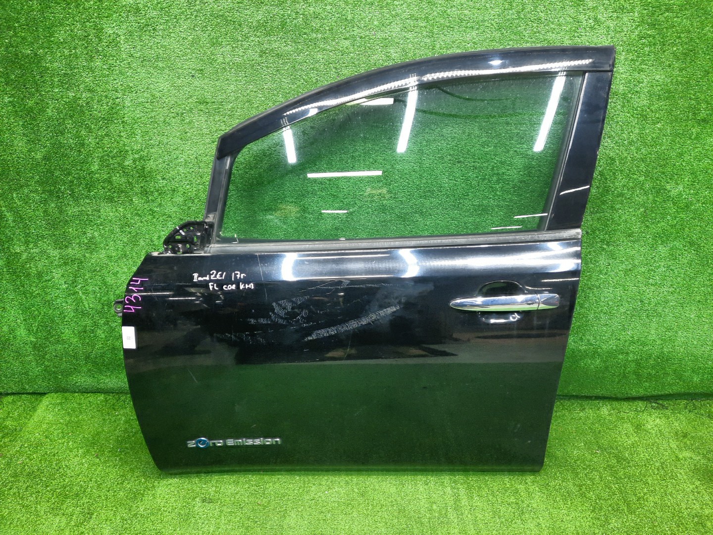 Дверь левая передняя NISSAN LEAF ZE1 4314 1 ракурс Дверь левая передняя NISSAN LEAF ZE1 4314 1 ракурс