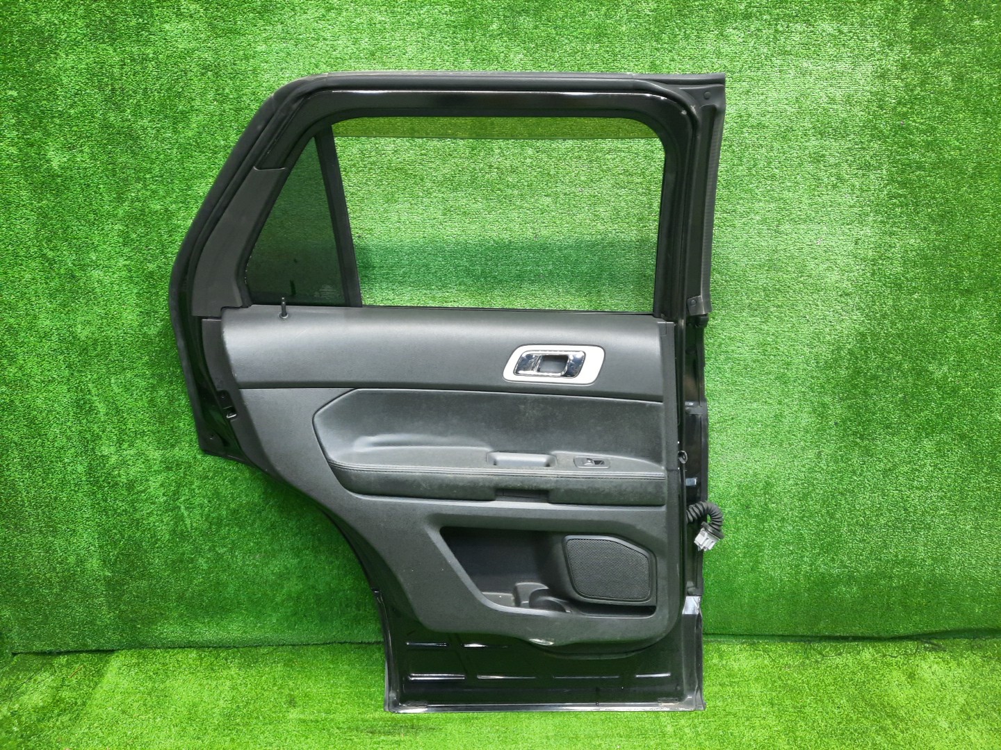 Дверь левая задняя FORD EXPLORER U502 4329 2 ракурс