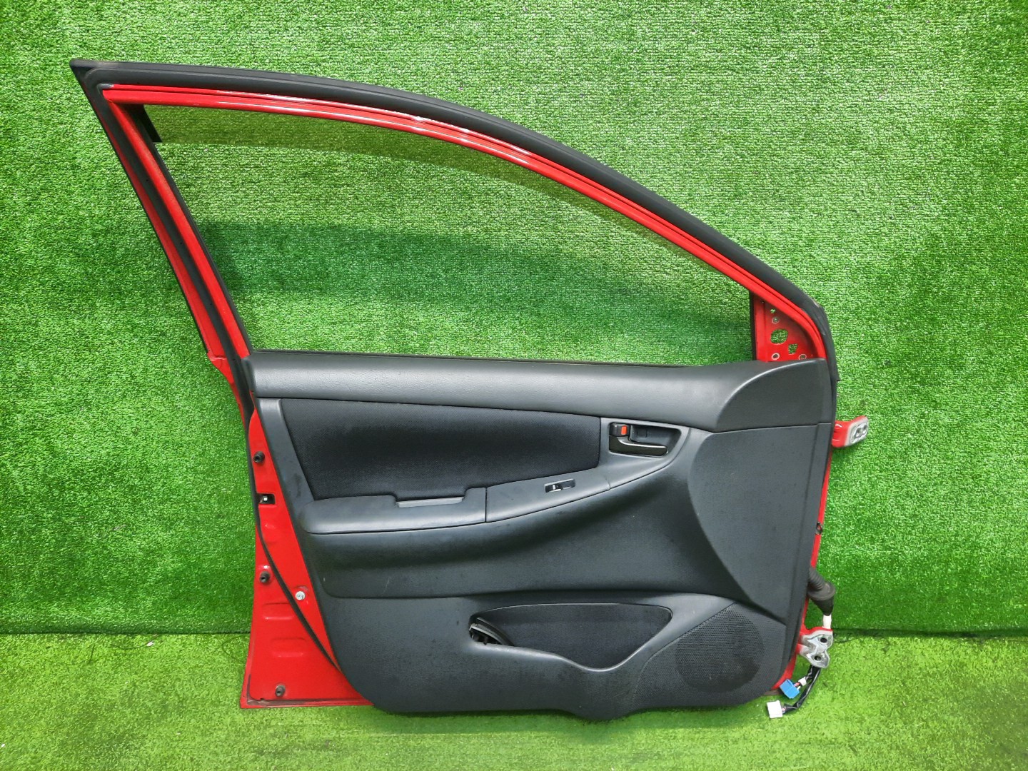 Дверь левая передняя TOYOTA COROLLA, COROLLA FIELDER, ALLEX, COROLLA RUNX ZZE124, NZE121, NZE120, ZZE122, NZE124, CE121, NZE121G, ZZE123G, ZZE124G, ZZE122G, NZE124G, ZZE123 4475 4 ракурс