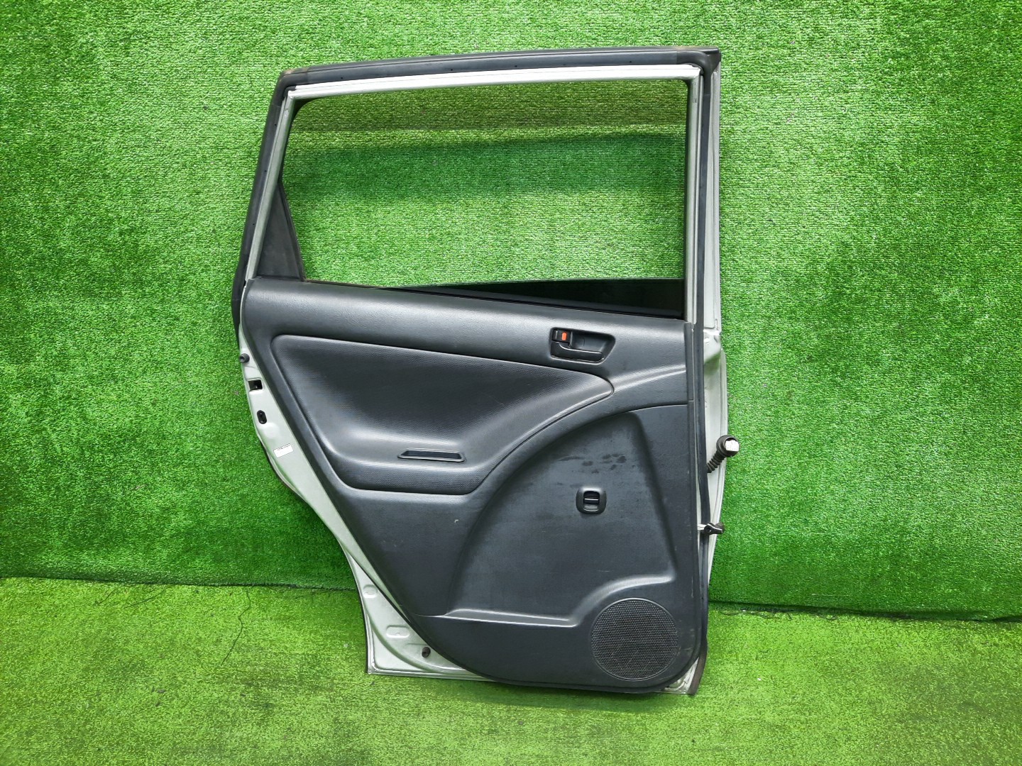 Дверь левая задняя TOYOTA VOLTZ ZZE136, ZZE137, ZZE138, ZZE136, ZZE137, ZZE138 4505 4 ракурс