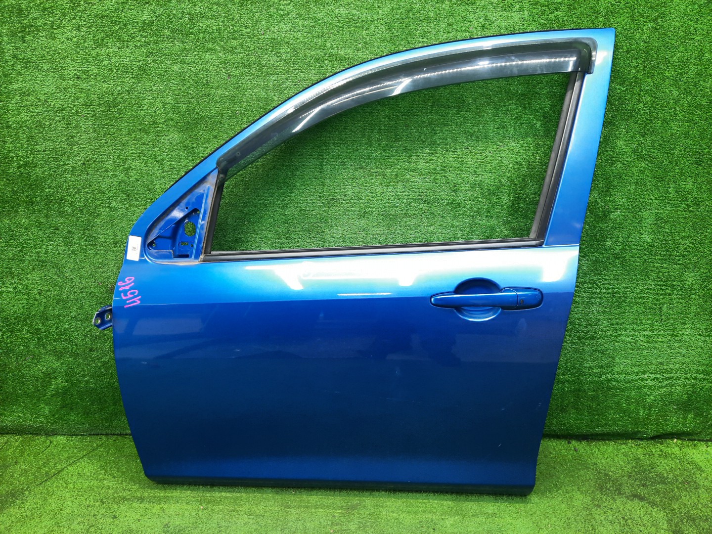 Дверь левая передняя MAZDA DEMIO DY3W, DY5W, DY3R 4516 1 ракурс