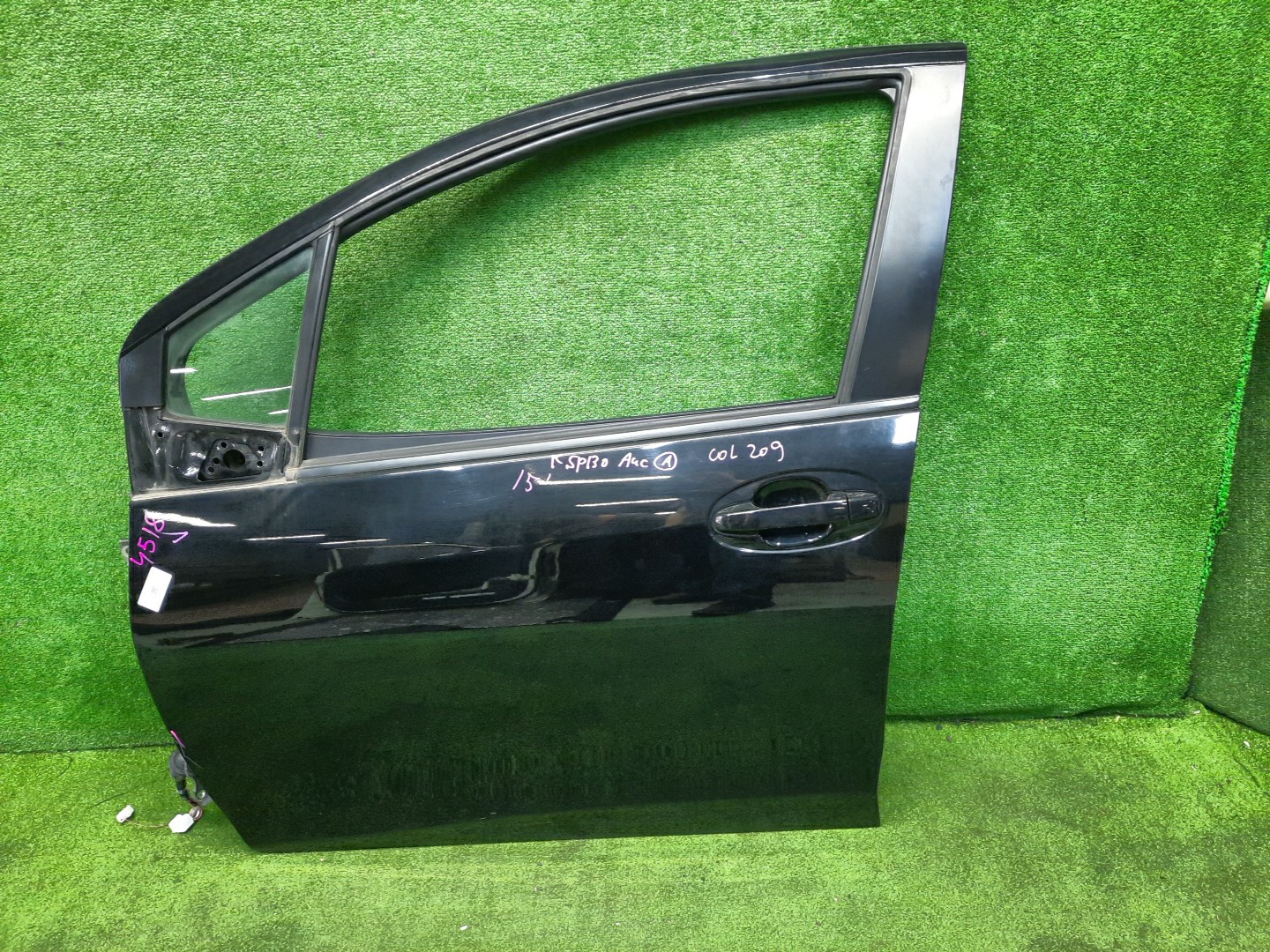 Дверь левая передняя TOYOTA VITZ, YARIS KSP130, NSP130, NSP135, NCP131 4518 1 ракурс