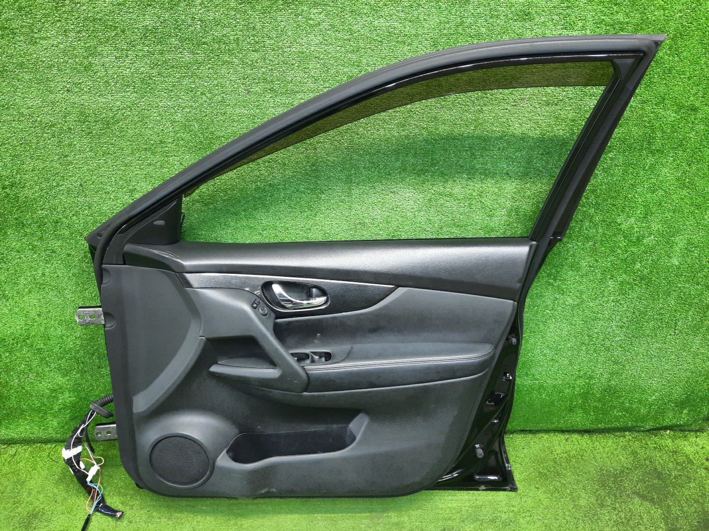 Дверь правая передняя NISSAN X-TRAIL HT32, T32, HNT32, NT32 4538 4 ракурс