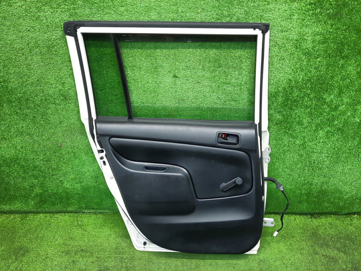 Дверь левая задняя TOYOTA PROBOX, SUCCEED NSP160V, NCP160V, NCP165V, NHP160V 4550 4 ракурс