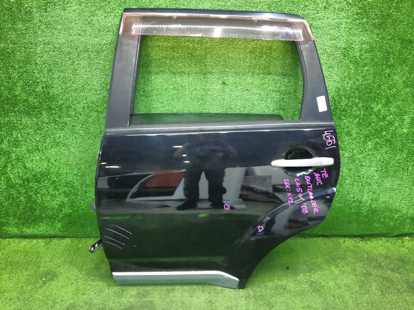 Дверь левая задняя MITSUBISHI OUTLANDER CW4W, CW6W, CW5W 4561 1 ракурс