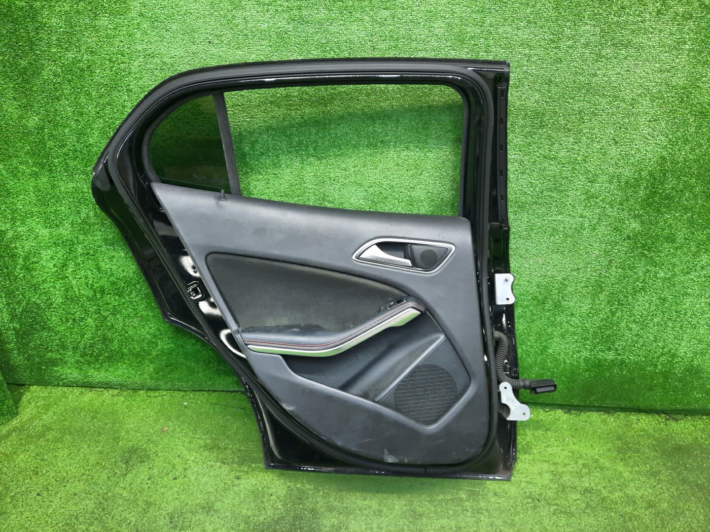 Дверь левая задняя MERCEDES-BENZ GLA-Class X156, 156946, 156942, 156952, 156.902, 156.903, 156.905, 156.908, 156.912, 156.943, 156.944 4578 2 ракурс
