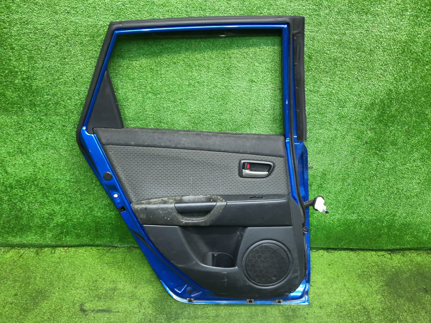 Дверь левая задняя MAZDA AXELA, MAZDA 3, 3 BK5P, BK3P, BKEP, BK WAGON 4 ракурс