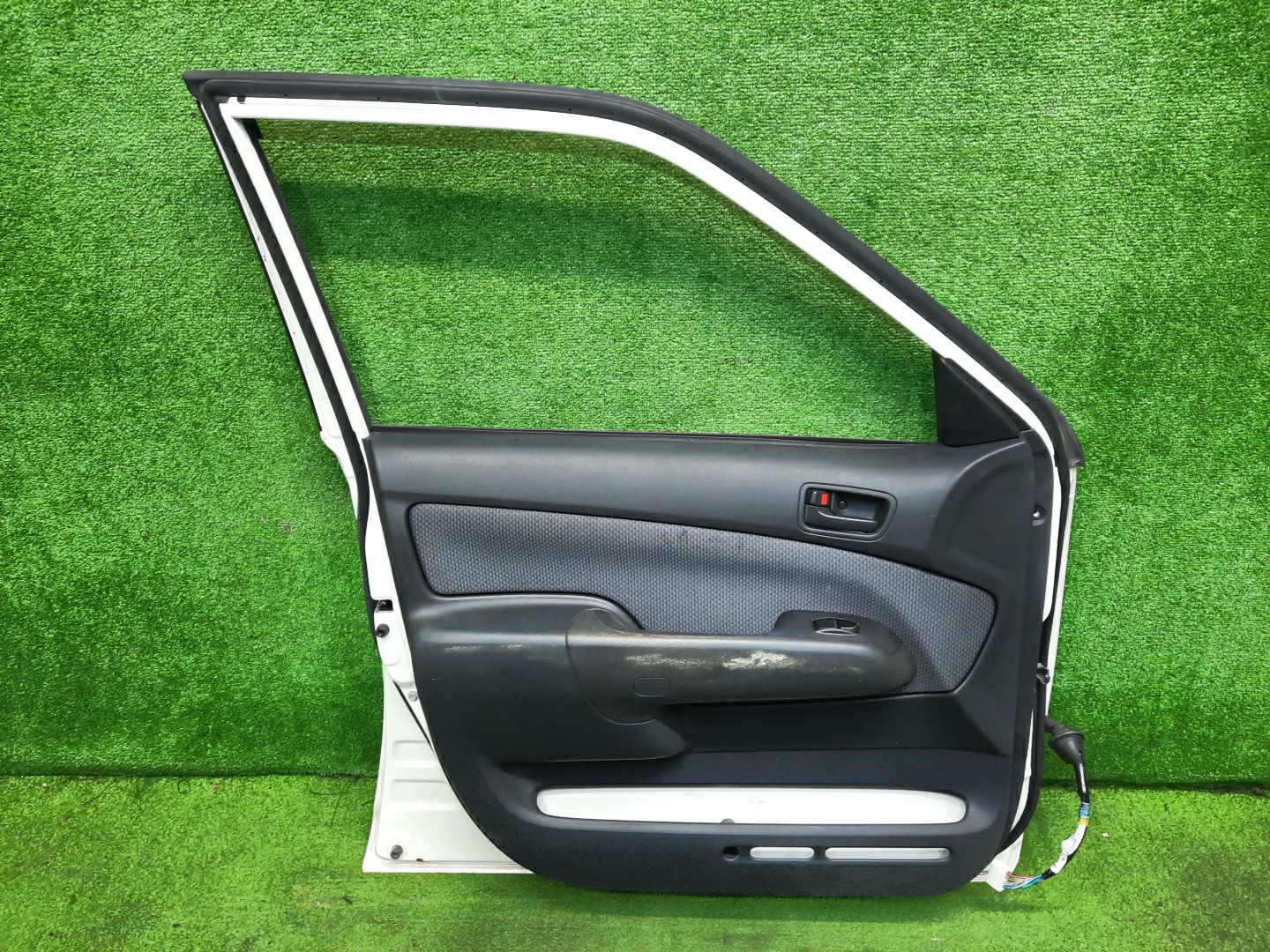 Дверь левая передняя TOYOTA PROBOX, SUCCEED NCP51V, NCP58G, NCP55V, NCP50V, NCP59G, NLP51 4611 3 ракурс