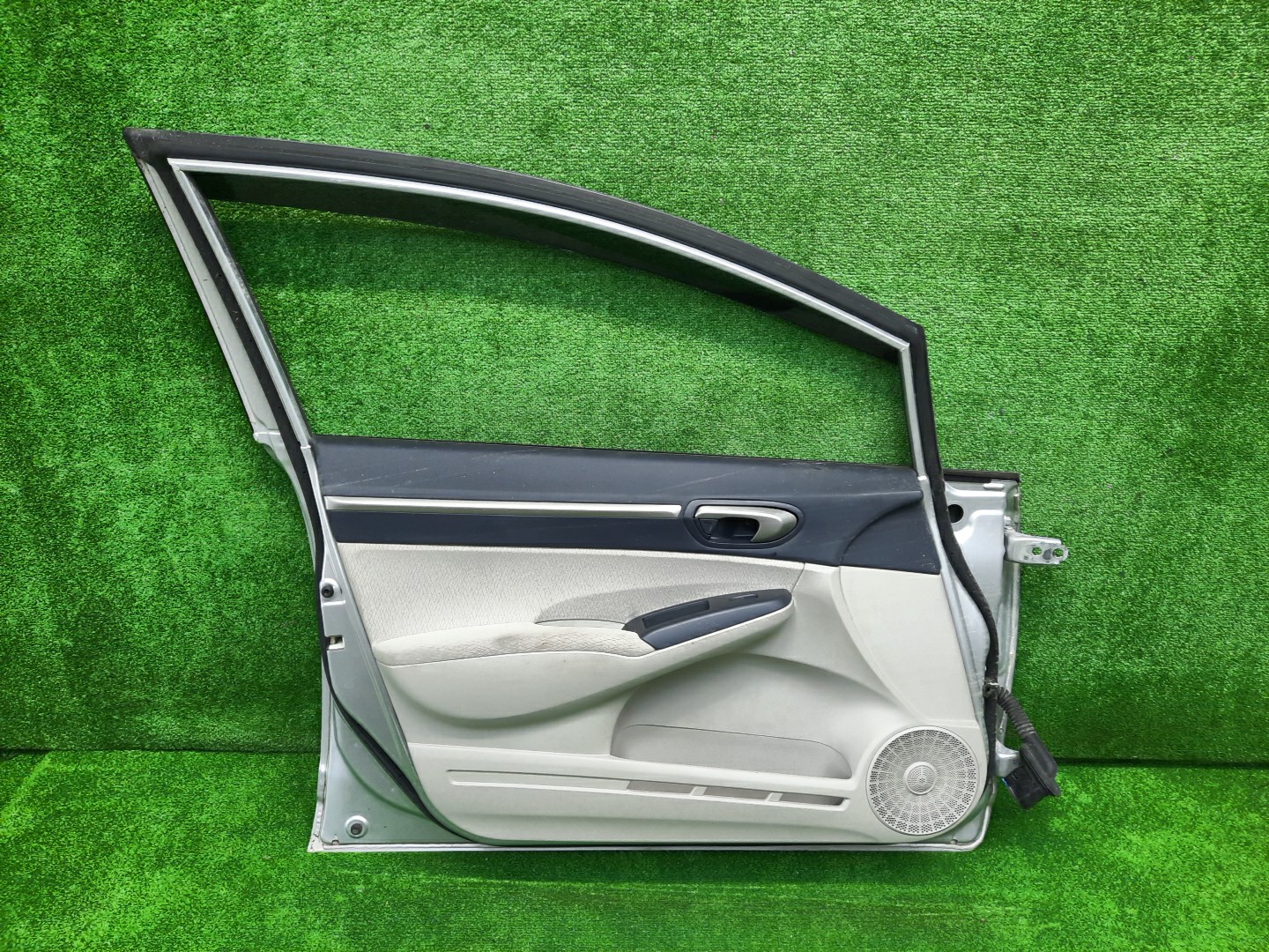 Дверь левая передняя HONDA CIVIC FD2, FD1, FD3 4616 3 ракурс