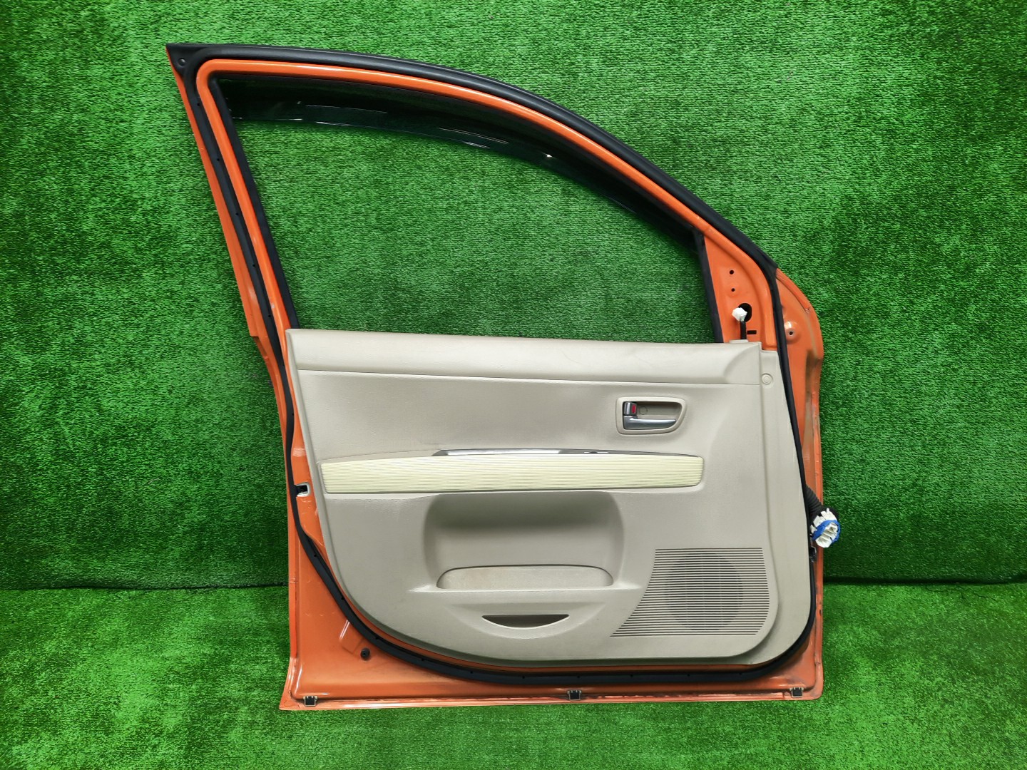 Дверь левая передняя MAZDA DEMIO DY3W, DY5W, DY3R 4651 5 ракурс