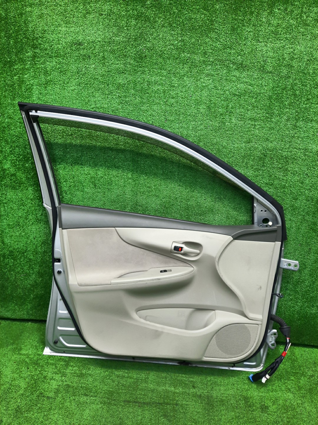 Дверь левая передняя TOYOTA COROLLA FIELDER, COROLLA  AXIO ZRE144G, ZRE142G, NZE144G, NZE141G, NZE141, NZE144, ZRE142, ZRE144 4668 5 ракурс