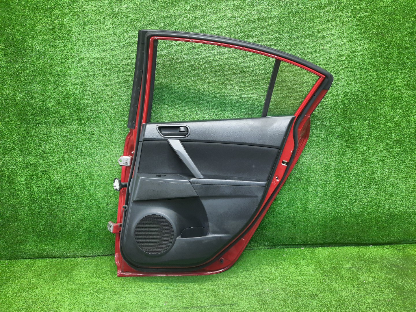 Дверь правая задняя MAZDA AXELA, MAZDA 3, 3 BL6FJ, BL5FP, BLEAP, BLEFP, BLFFP, BL SEDAN 4 ракурс