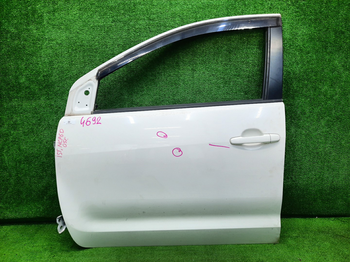 Дверь левая передняя TOYOTA IST NCP60, NCP65, NCP61 4692 1 ракурс