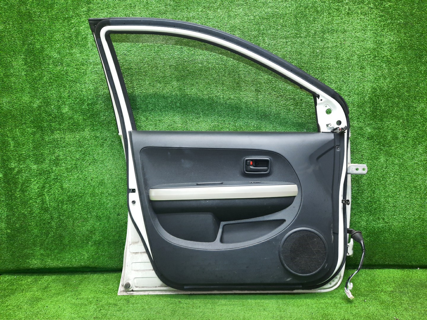 Дверь левая передняя TOYOTA IST NCP60, NCP65, NCP61 4692 3 ракурс