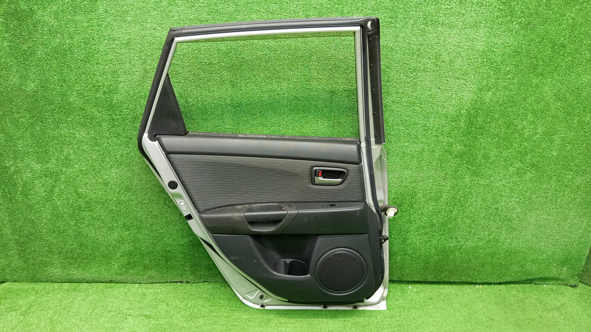 Дверь левая задняя MAZDA AXELA, MAZDA 3, 3 BK5P, BK3P, BKEP, BK WAGON 4 ракурс