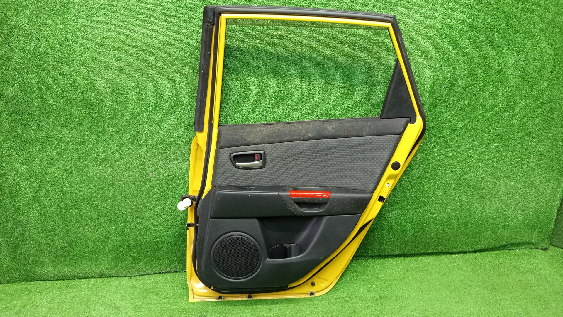Дверь правая задняя MAZDA AXELA, MAZDA 3, 3 BK5P, BK3P, BKEP, BK WAGON 2 ракурс