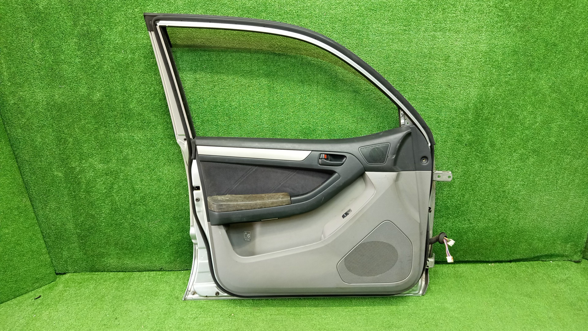 Дверь левая передняя TOYOTA HILUX SURF RZN215W, KDN215W, TRN215W, GRN215W, VZN215W 4807 3 ракурс