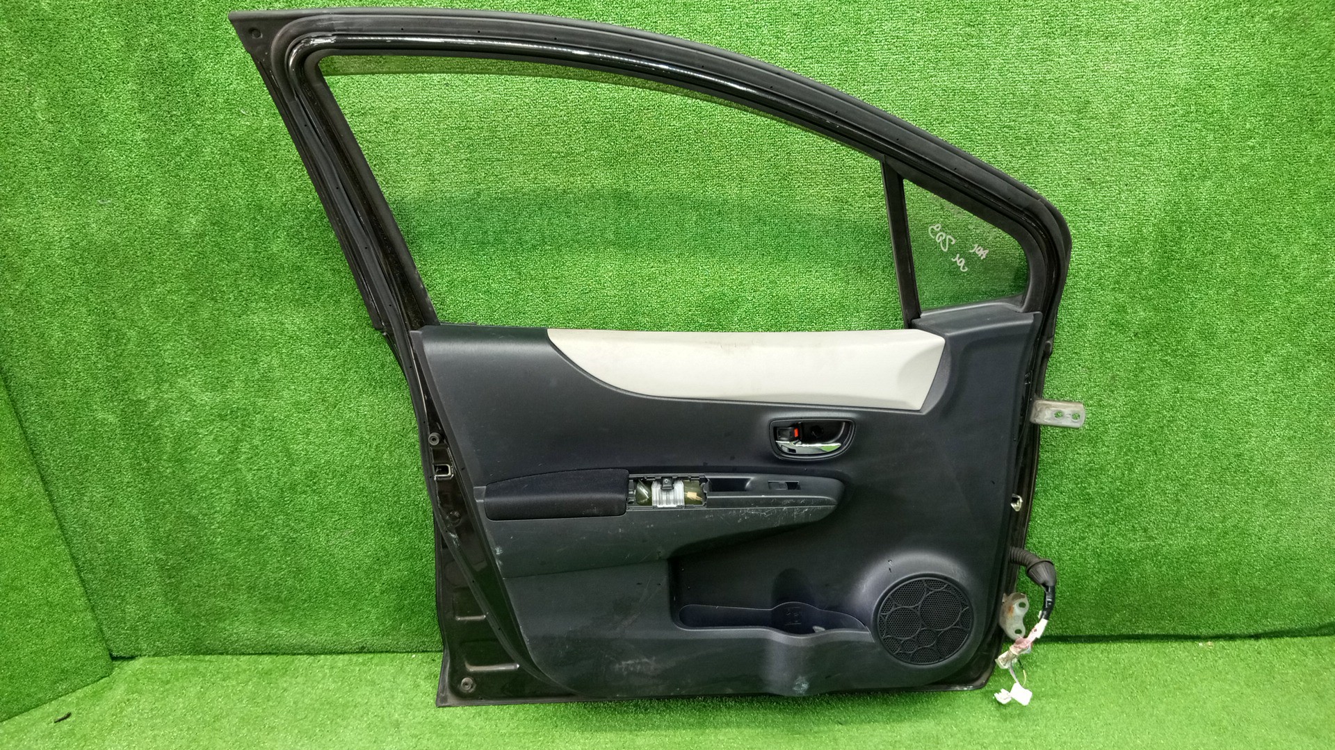 Дверь левая передняя TOYOTA VITZ, YARIS KSP130, NSP130, NSP135, NCP131 4809 5 ракурс
