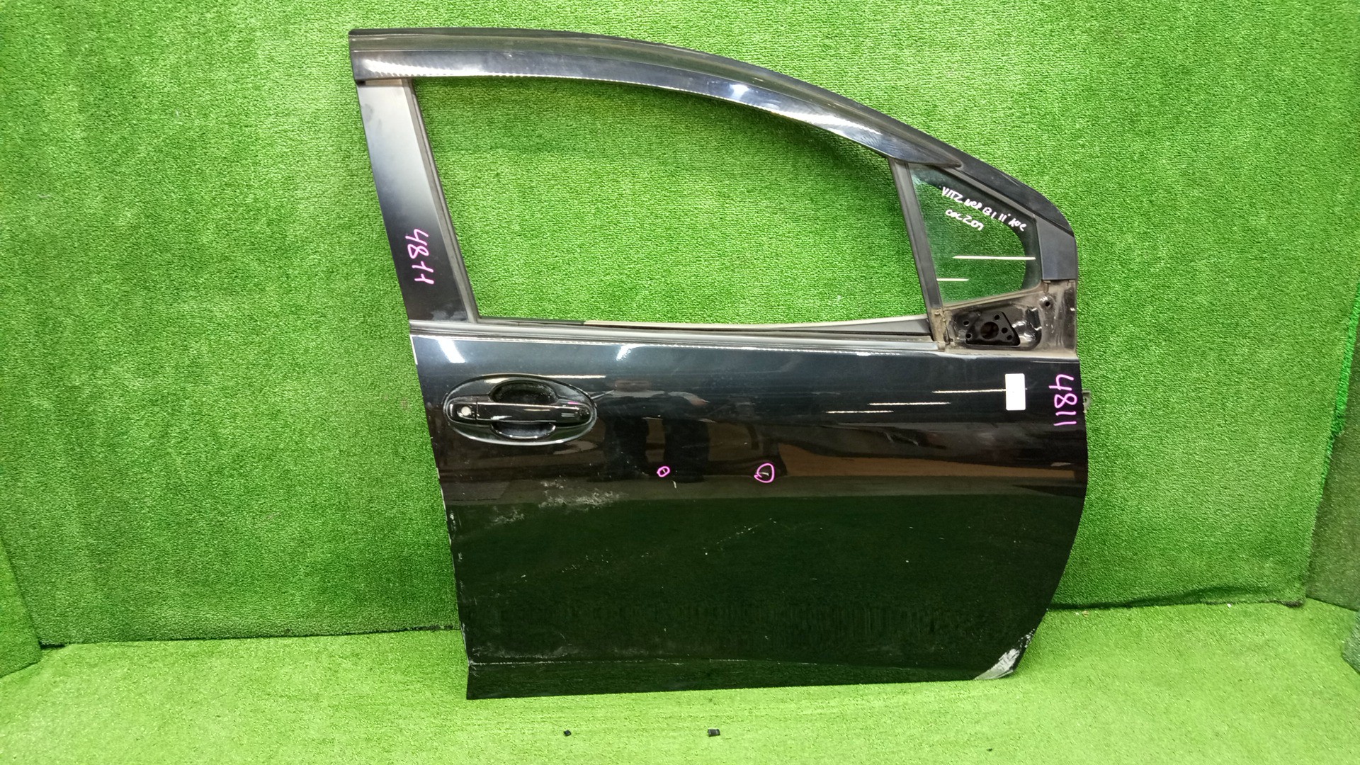 Дверь правая передняя TOYOTA VITZ, YARIS KSP130, NSP130, NSP135, NCP131 4811 1 ракурс