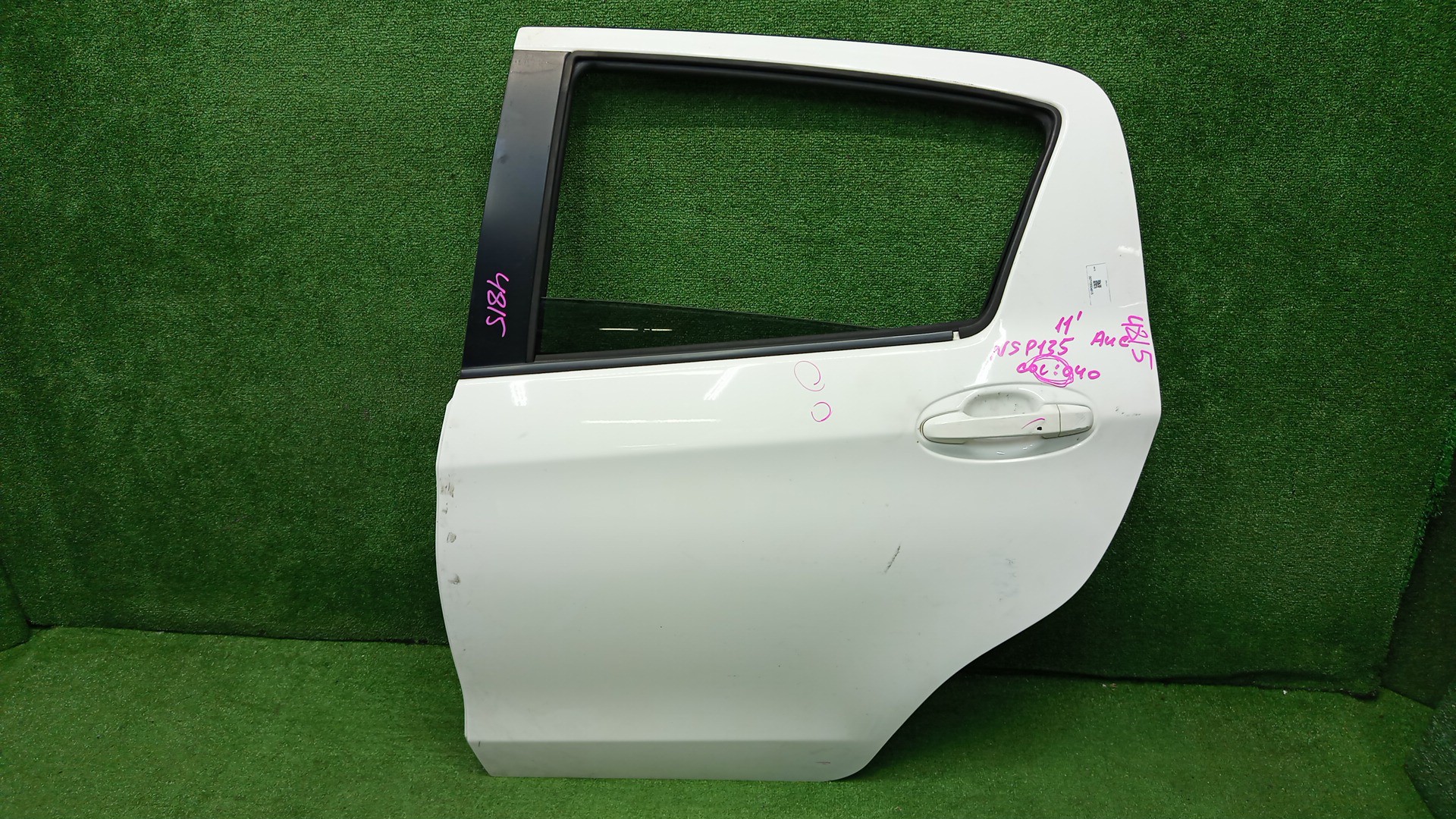 Дверь левая задняя TOYOTA VITZ, YARIS KSP130, NSP130, NSP135, NCP131 4815 1 ракурс