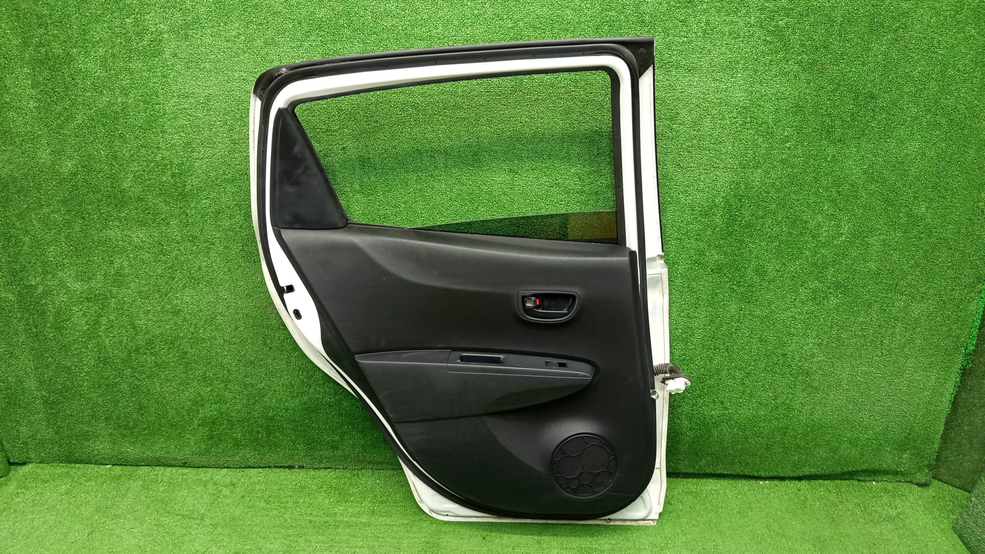 Дверь левая задняя TOYOTA VITZ, YARIS KSP130, NSP130, NSP135, NCP131 4815 4 ракурс