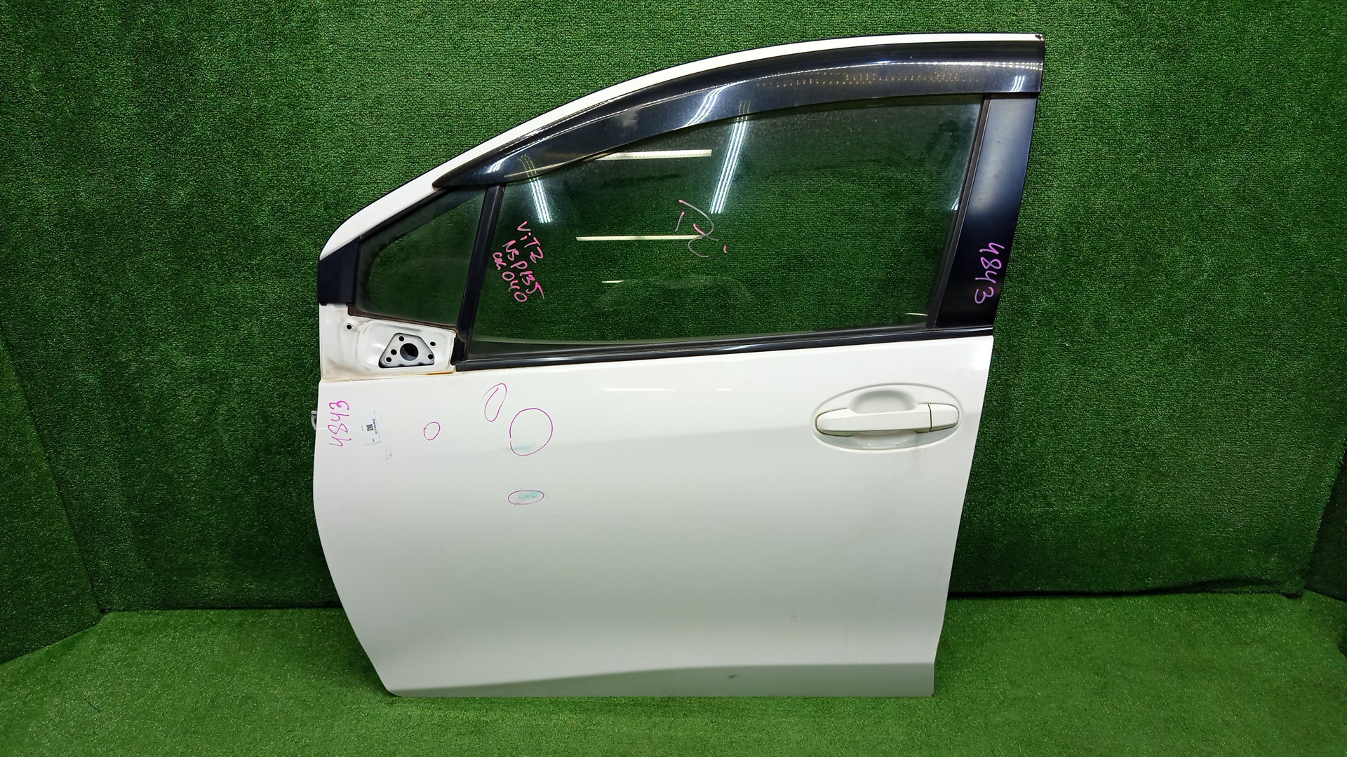 Дверь левая передняя TOYOTA VITZ, YARIS KSP130, NSP130, NSP135, NCP131 4843 1 ракурс