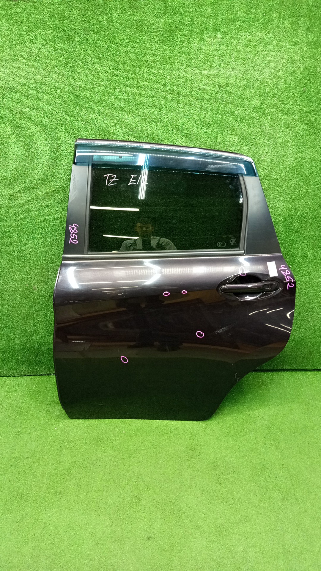 Дверь левая задняя NISSAN NOTE E12 4852 1 ракурс