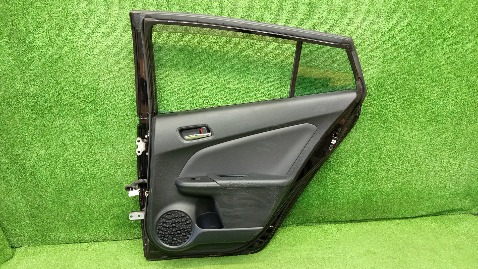 Дверь правая задняя TOYOTA PRIUS ZVW50, ZVW51, ZVW55 4969 5 ракурс