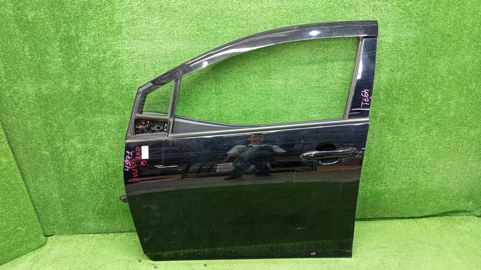 Дверь левая передняя TOYOTA PRIUS ZVW50, ZVW51, ZVW55 4971 1 ракурс
