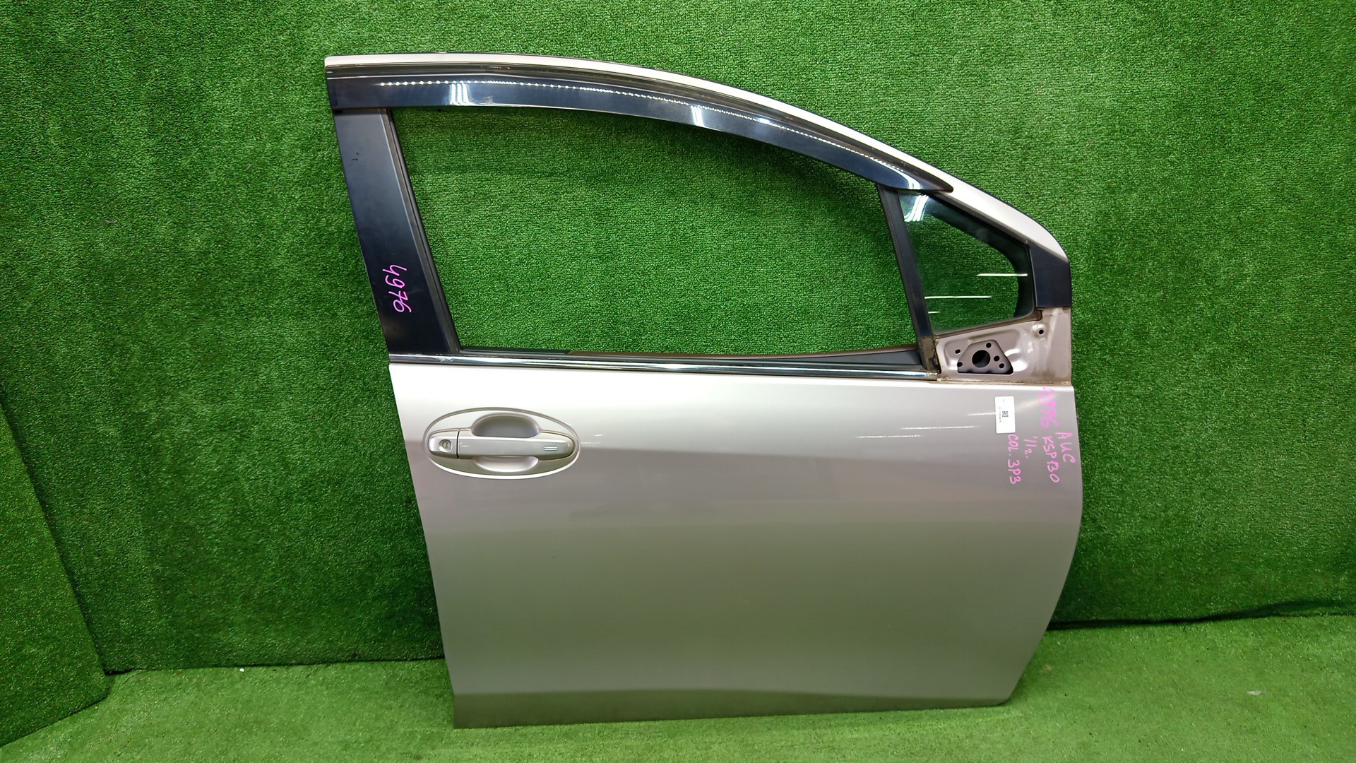 Дверь правая передняя TOYOTA VITZ, YARIS KSP130, NSP130, NSP135, NCP131 4976 1 ракурс