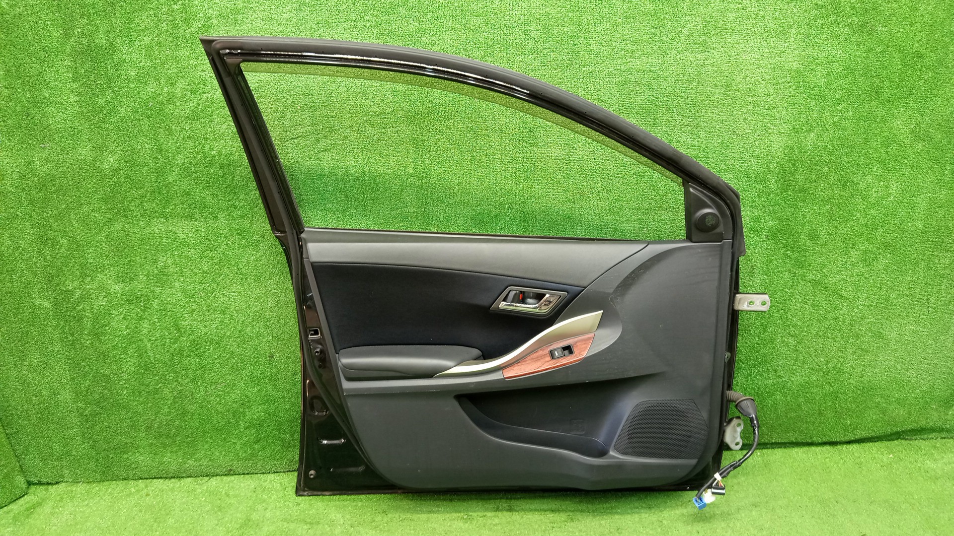 Дверь левая передняя TOYOTA PREMIO ZRT265, ZRT260, NZT260, ZRT261 4995 4 ракурс