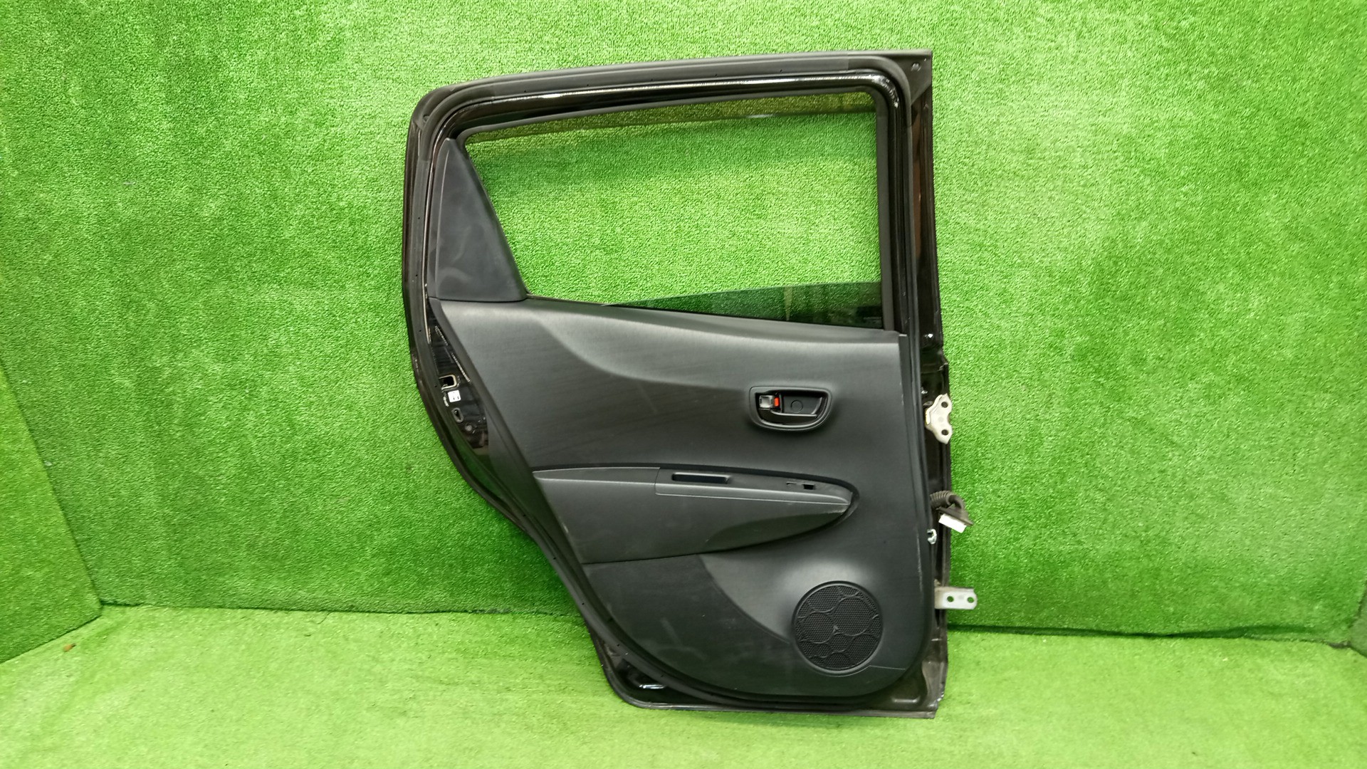 Дверь левая задняя TOYOTA VITZ, YARIS KSP130, NSP130, NSP135, NCP131 5039 4 ракурс