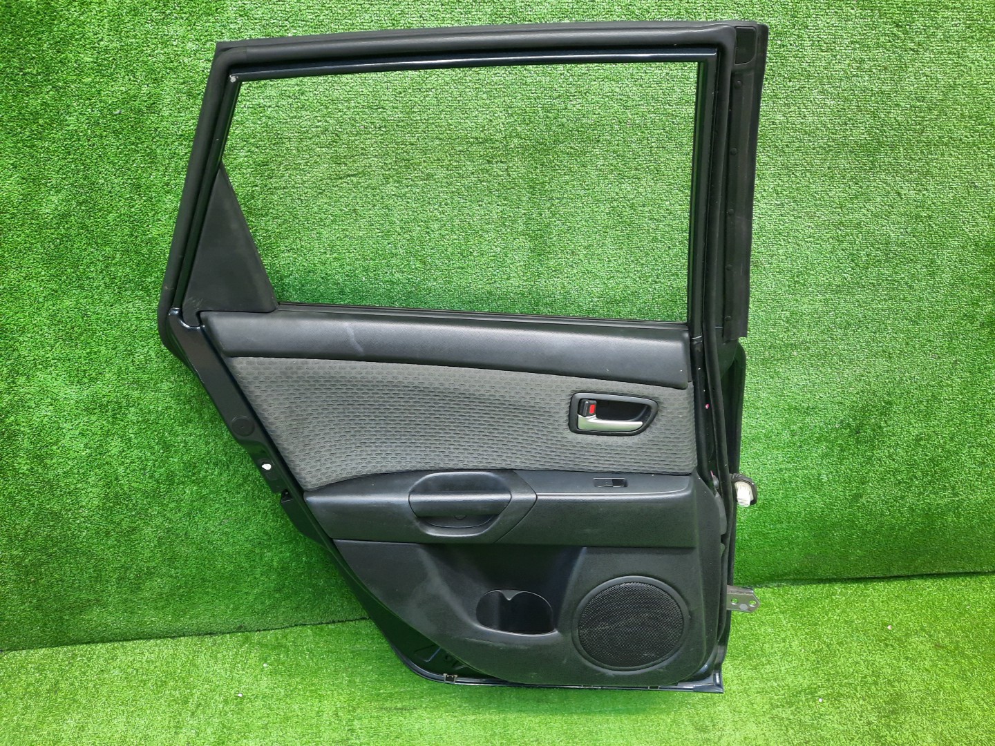 Дверь левая задняя MAZDA AXELA, MAZDA3, 3 BK5P, BK3P, BKEP, BK WAGON 3 ракурс