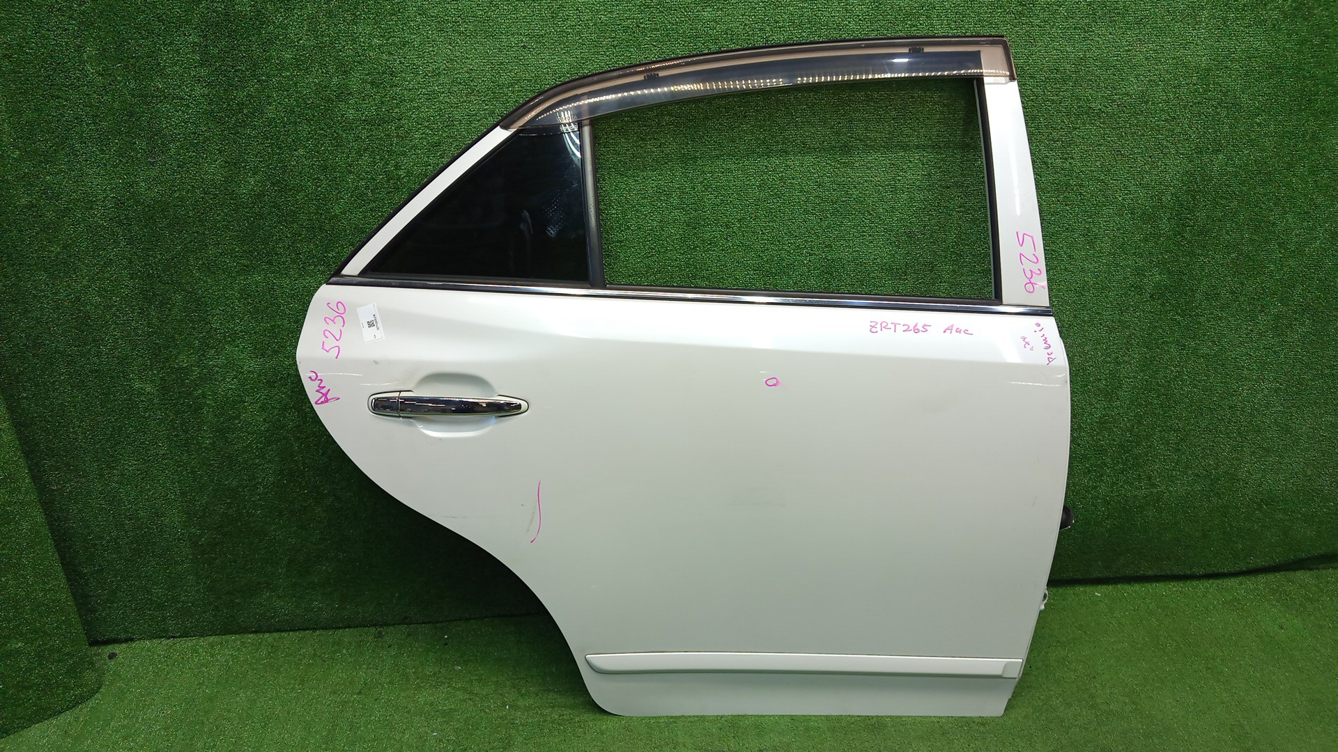 Дверь правая задняя TOYOTA PREMIO ZRT265, ZRT260, NZT260, ZRT261 5236 1 ракурс
