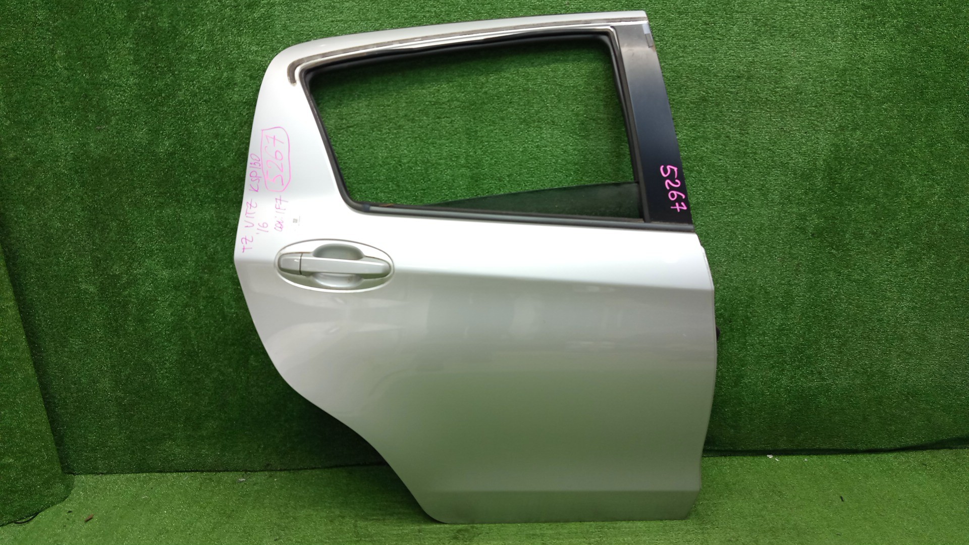 Дверь правая задняя TOYOTA VITZ, YARIS KSP130, NSP130, NSP135, NCP131 5267 1 ракурс