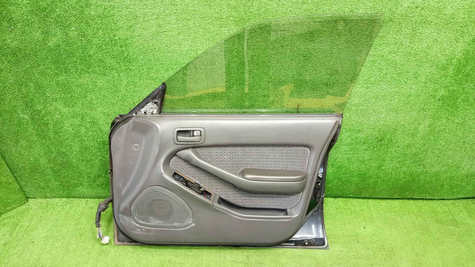 Дверь правая передняя TOYOTA VISTA, CAMRY PROMINENT SV30, SV35, SV32, CV30, SV33, VZV33, VZV32, VZV30, VZV31 5317 5 ракурс