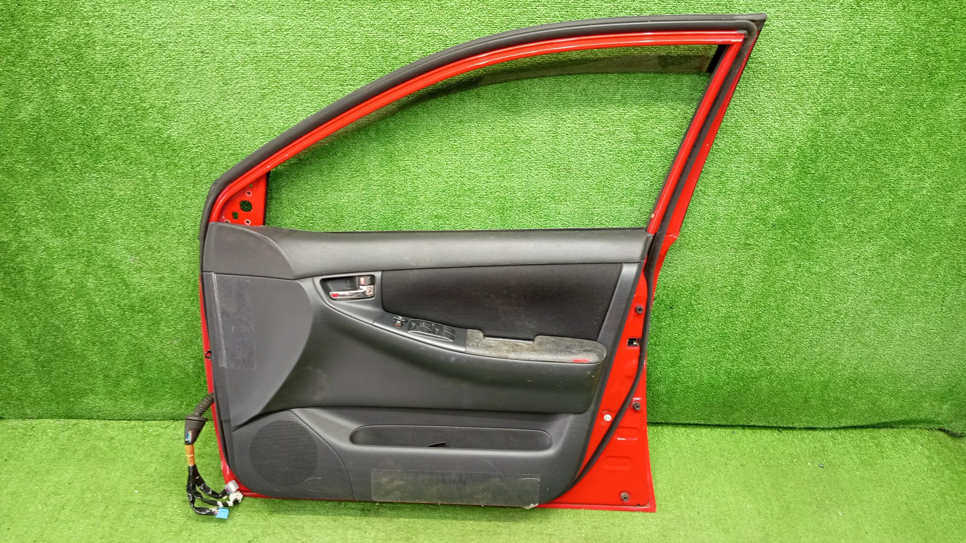 Дверь правая передняя TOYOTA COROLLA, COROLLA FIELDER, ALLEX, COROLLA RUNX ZZE124, NZE121, NZE120, ZZE122, NZE124, CE121, NZE121G, ZZE123G, ZZE124G, ZZE122G, NZE124G, ZZE123 5432 4 ракурс