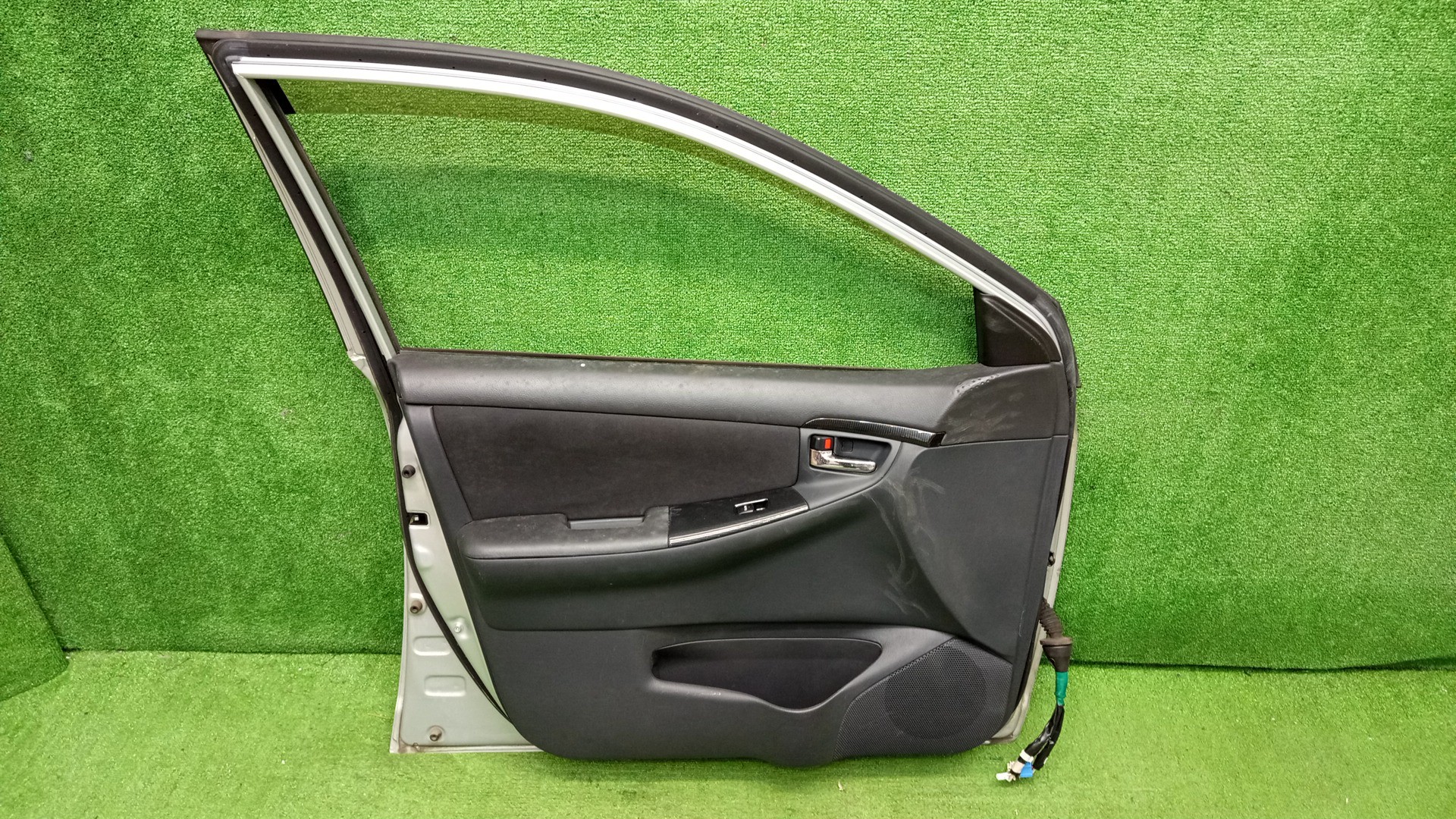 Дверь левая передняя TOYOTA COROLLA, COROLLA FIELDER, ALLEX, COROLLA RUNX ZZE124, NZE121, NZE120, ZZE122, NZE124, CE121, NZE121G, ZZE123G, ZZE124G, ZZE122G, NZE124G, ZZE123 5441 3 ракурс