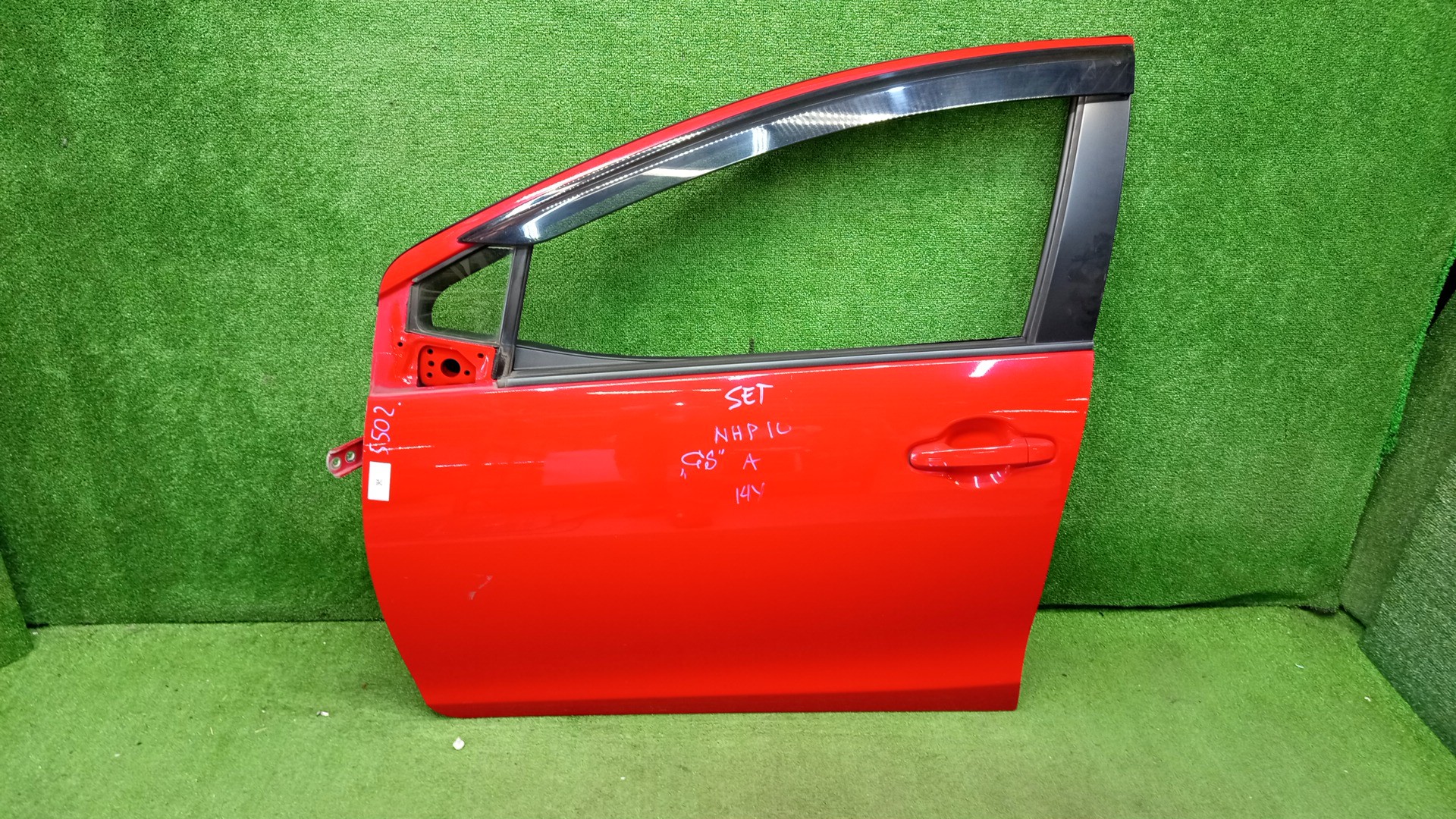 Дверь левая передняя TOYOTA AQUA NHP10 5502 1 ракурс
