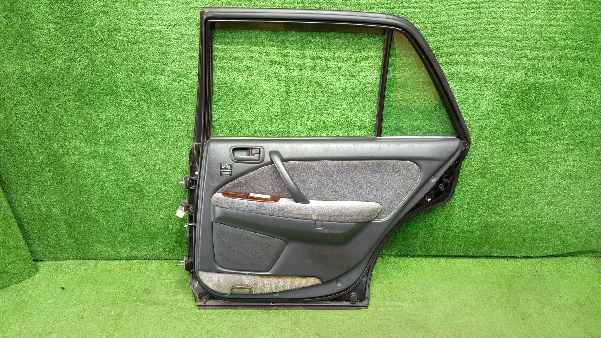 Дверь правая задняя TOYOTA CROWN JZS151, JZS155, GS151, LS151, JZS157, JZS153 5506 4 ракурс