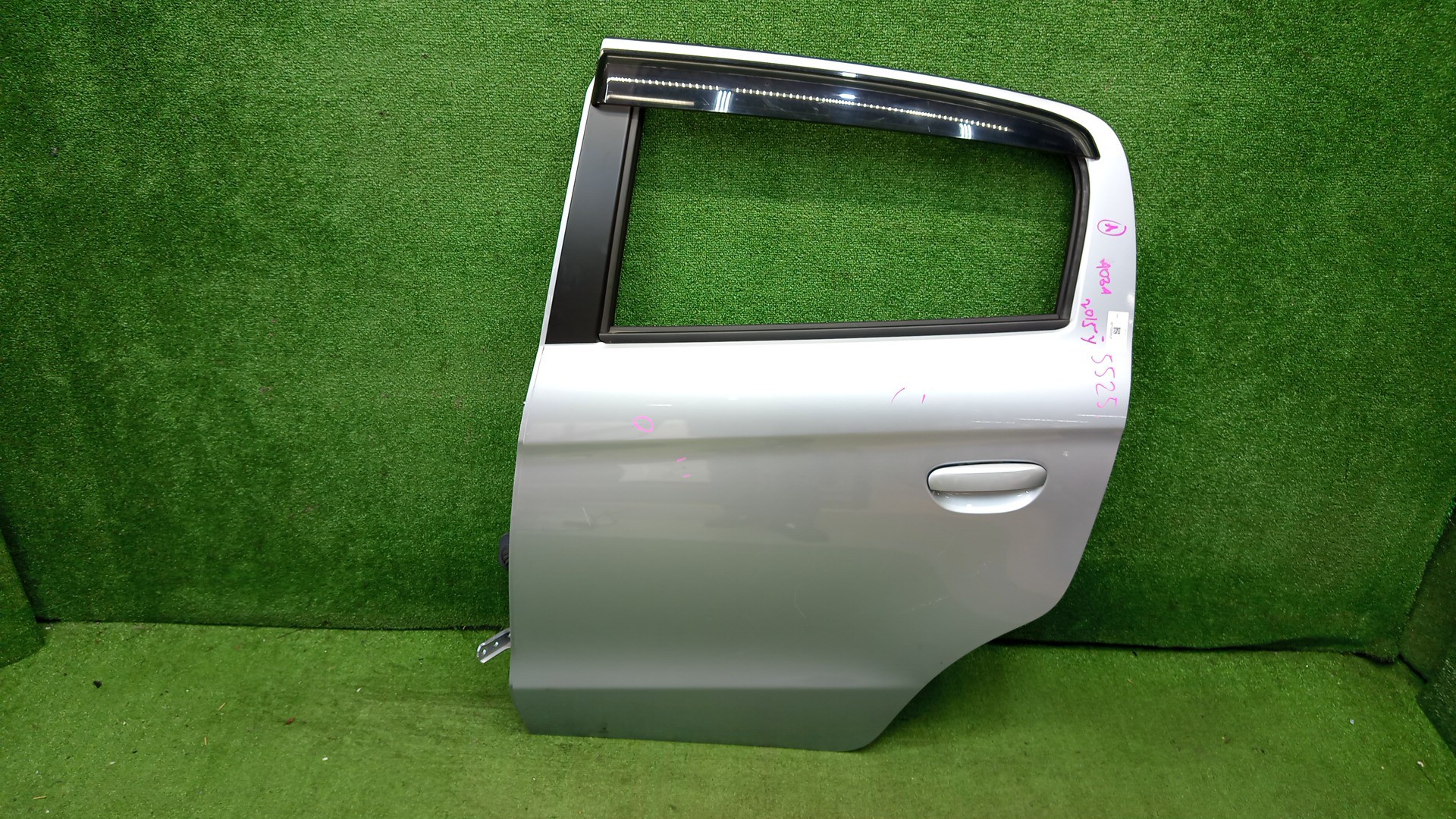Дверь левая задняя MITSUBISHI MIRAGE A03A 5525 1 ракурс