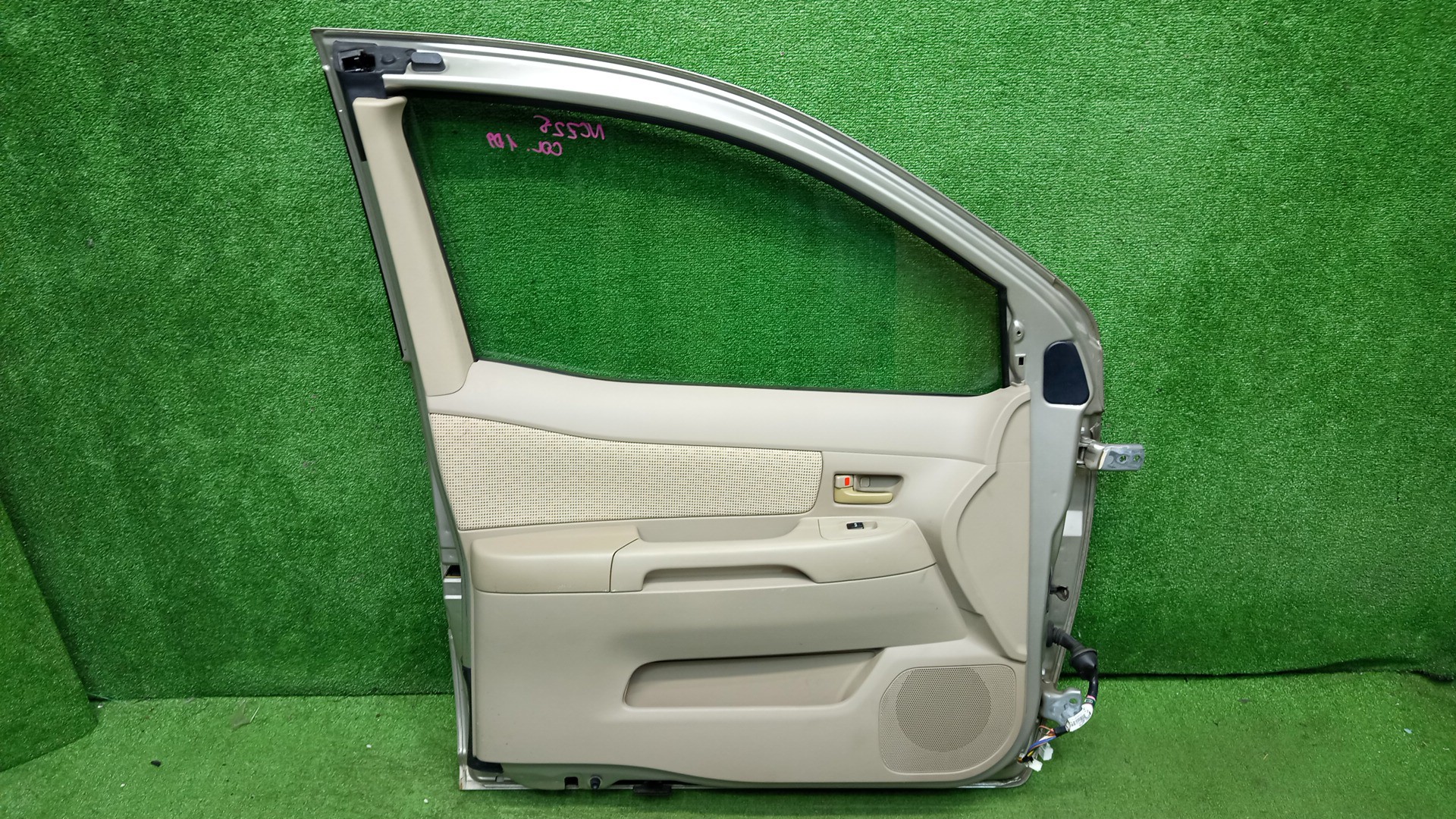 Дверь левая передняя TOYOTA RAUM NCZ20 5535 4 ракурс