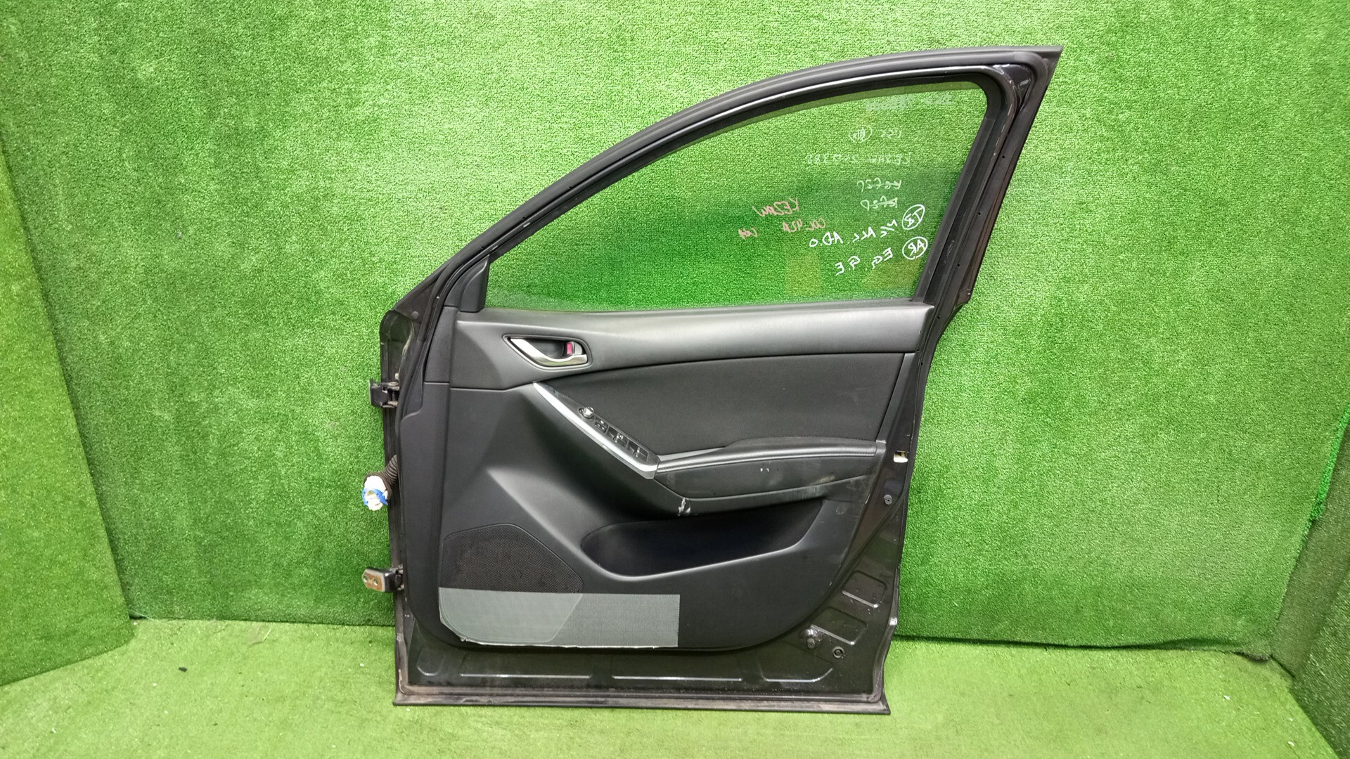 Дверь правая передняя MAZDA CX-5 KE5AW, KE5FW, KEEAW, KEEFW, KE2AW, KE2FW 5536 4 ракурс
