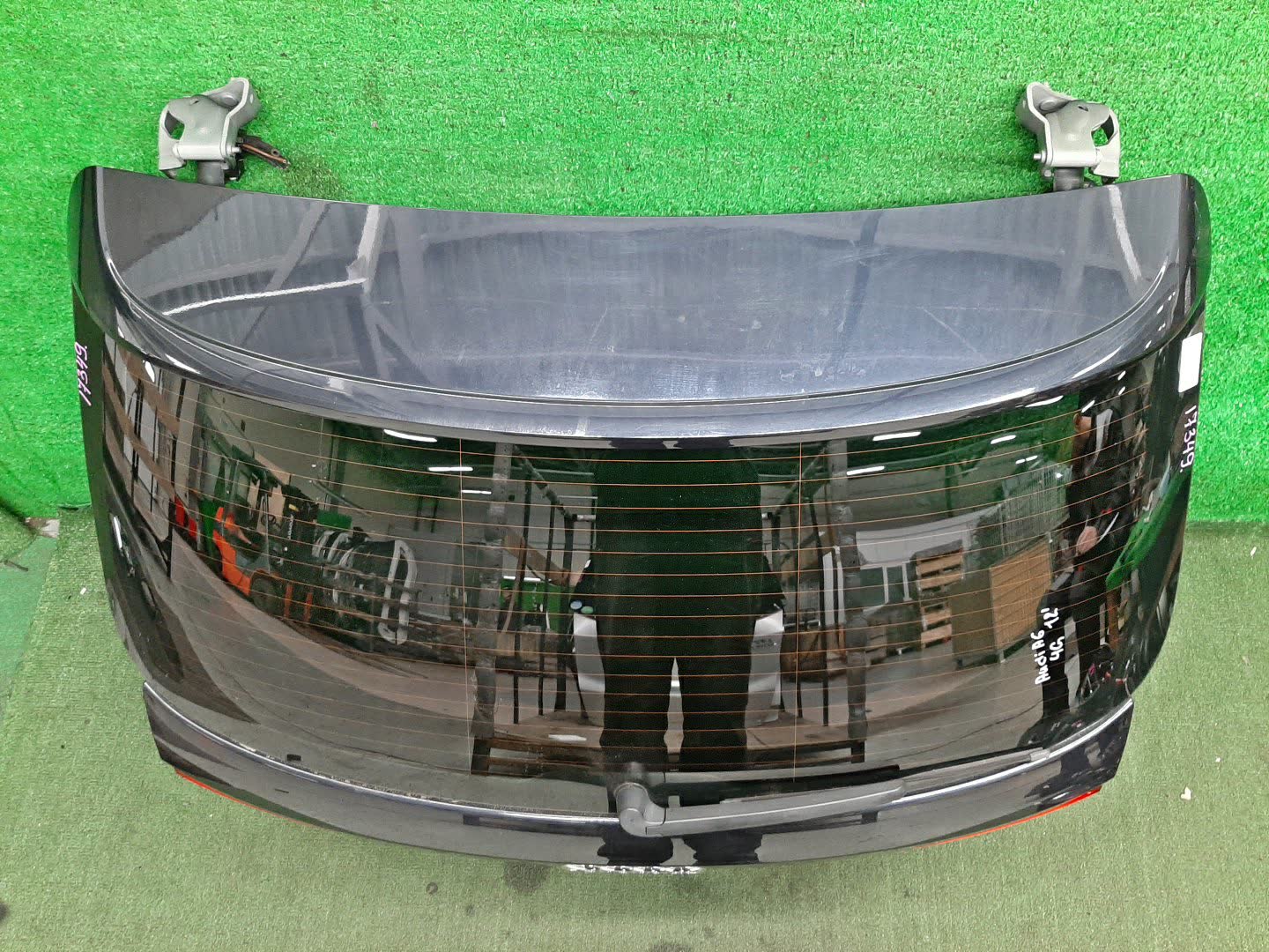  AUDI A6 4G5 4G9827025B 2 ракурс