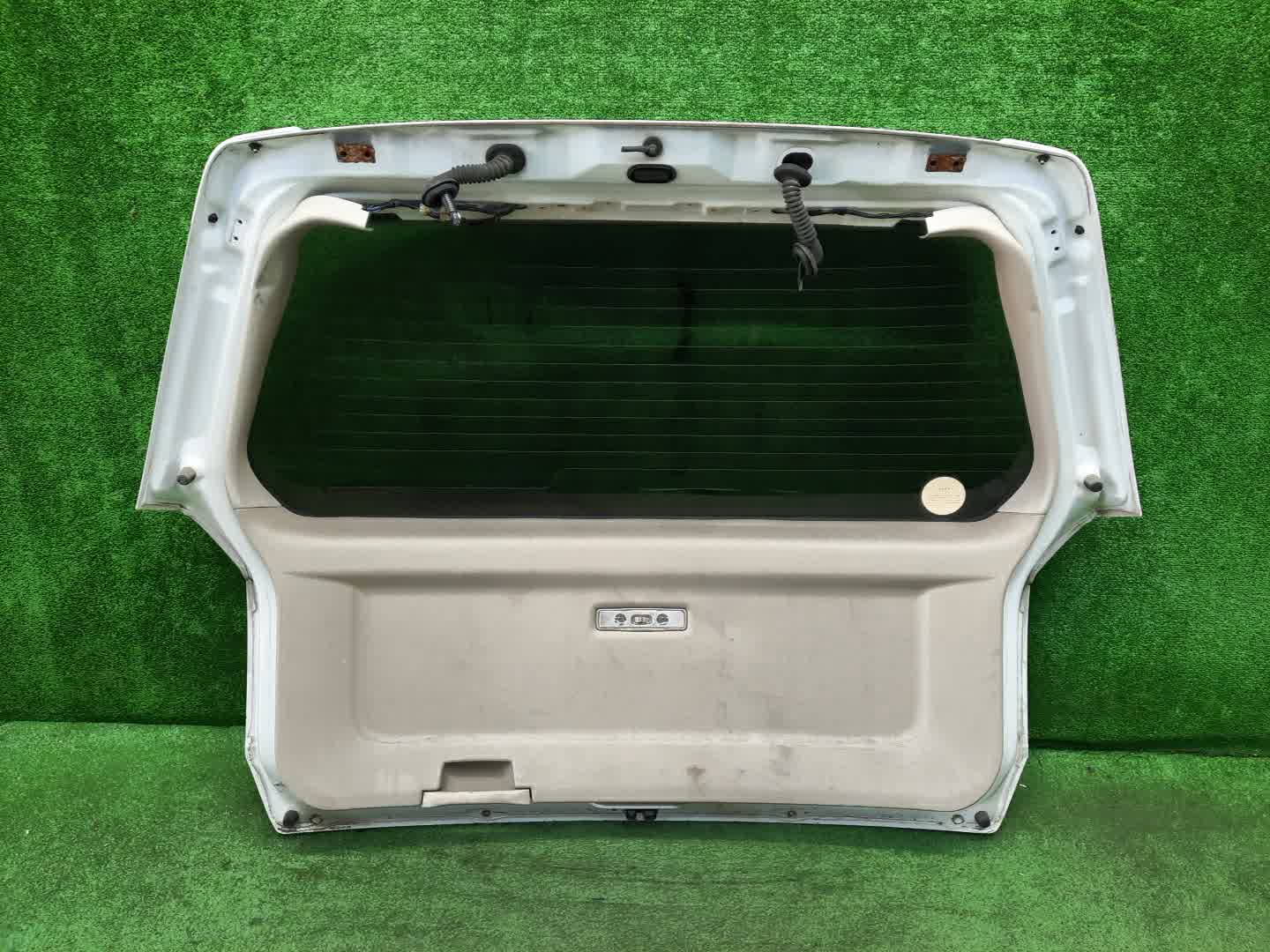  MITSUBISHI SPACE WAGON, CHARIOT GRANDIS, CHARIOT N94W, N84W, N96W, N86W 1685 4 ракурс