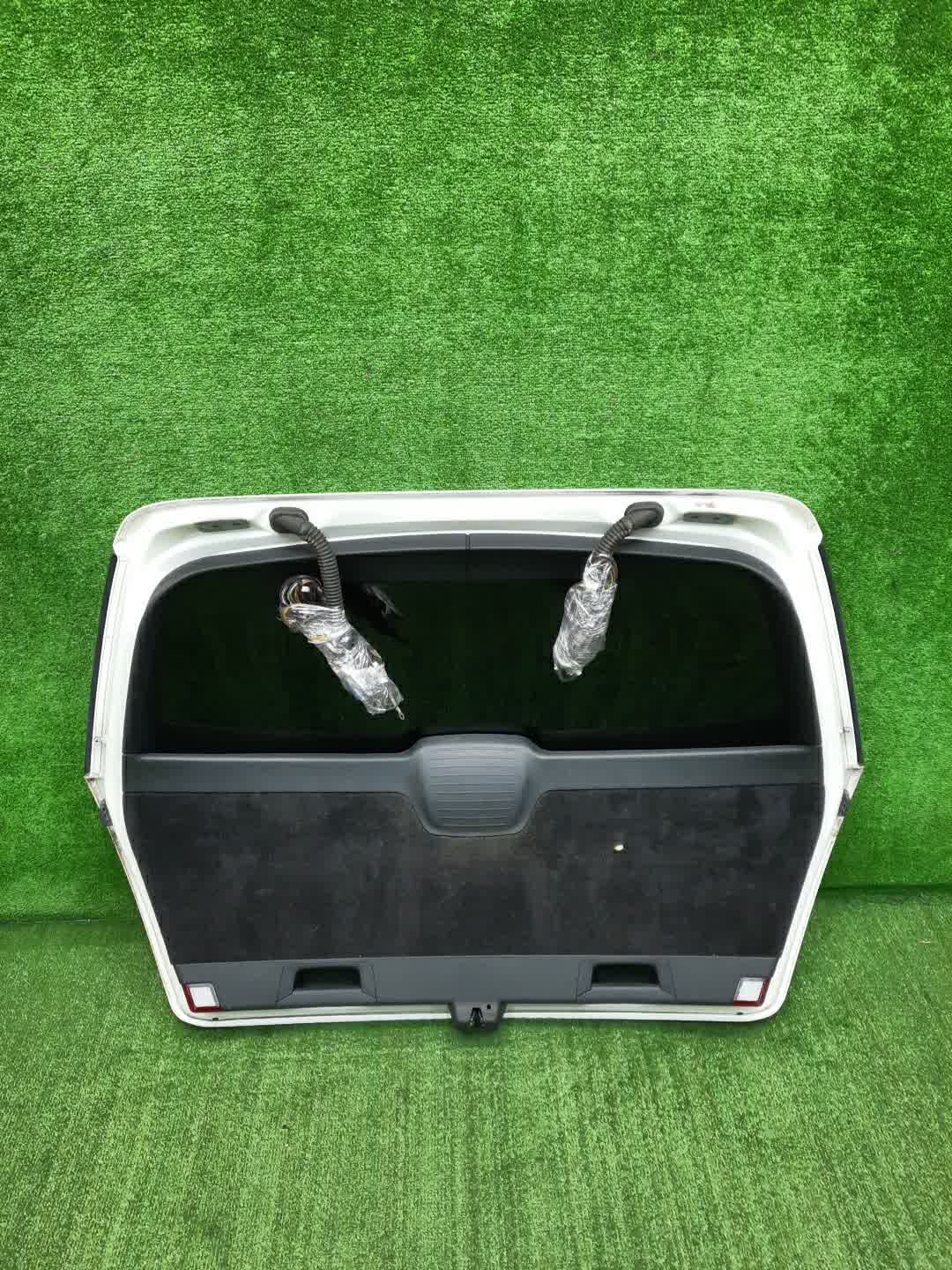  MERCEDES-BENZ C-Class 204248 2066 2 ракурс